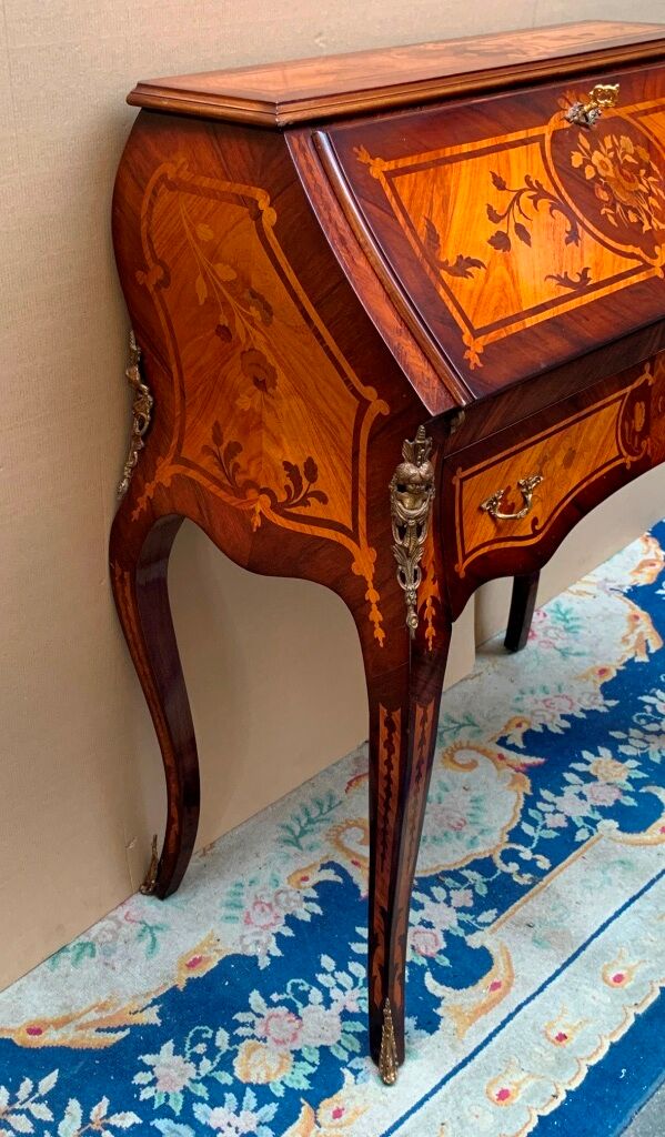Secrétaire de dame de style Louis XV
