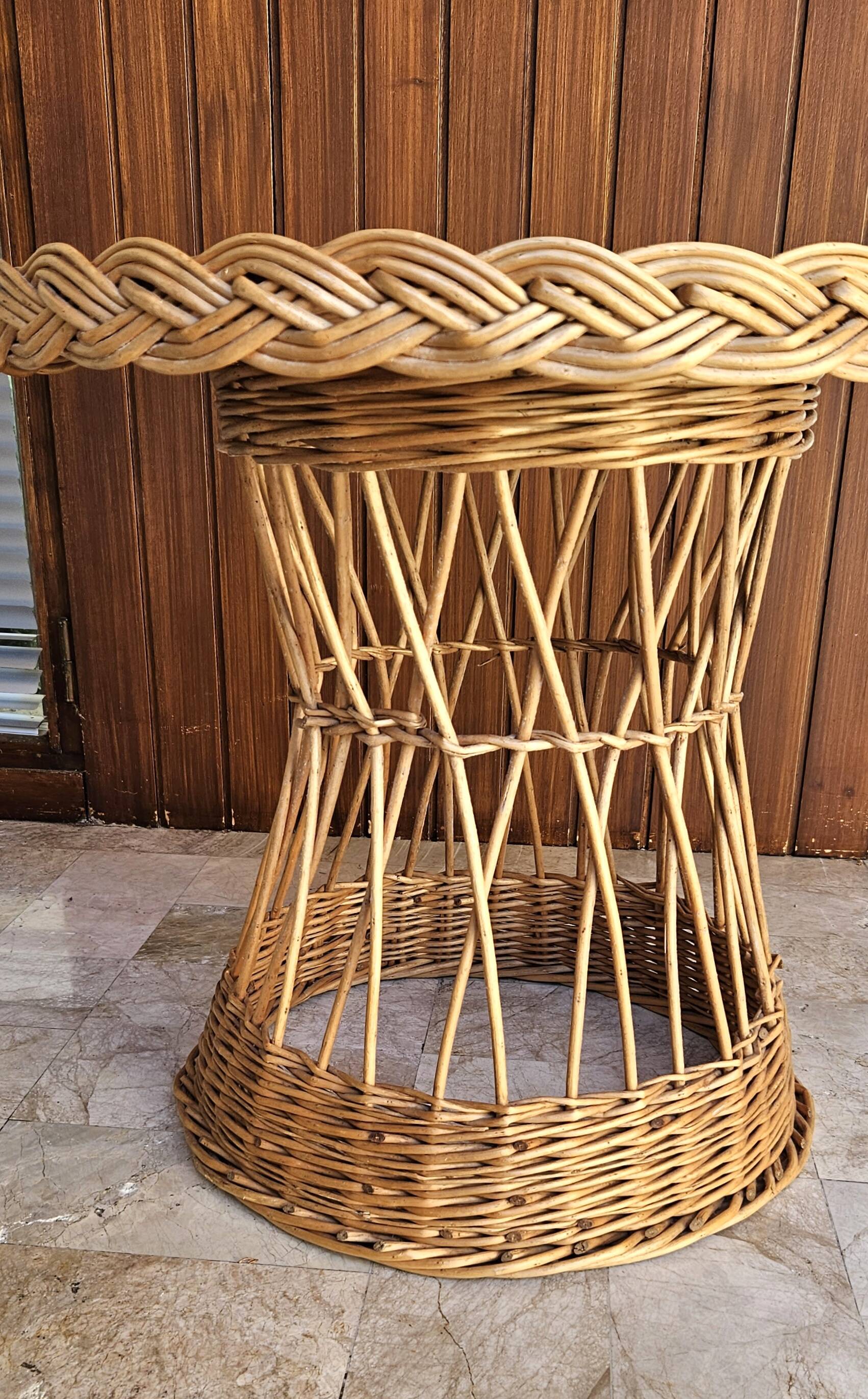 Round rattan coffee table