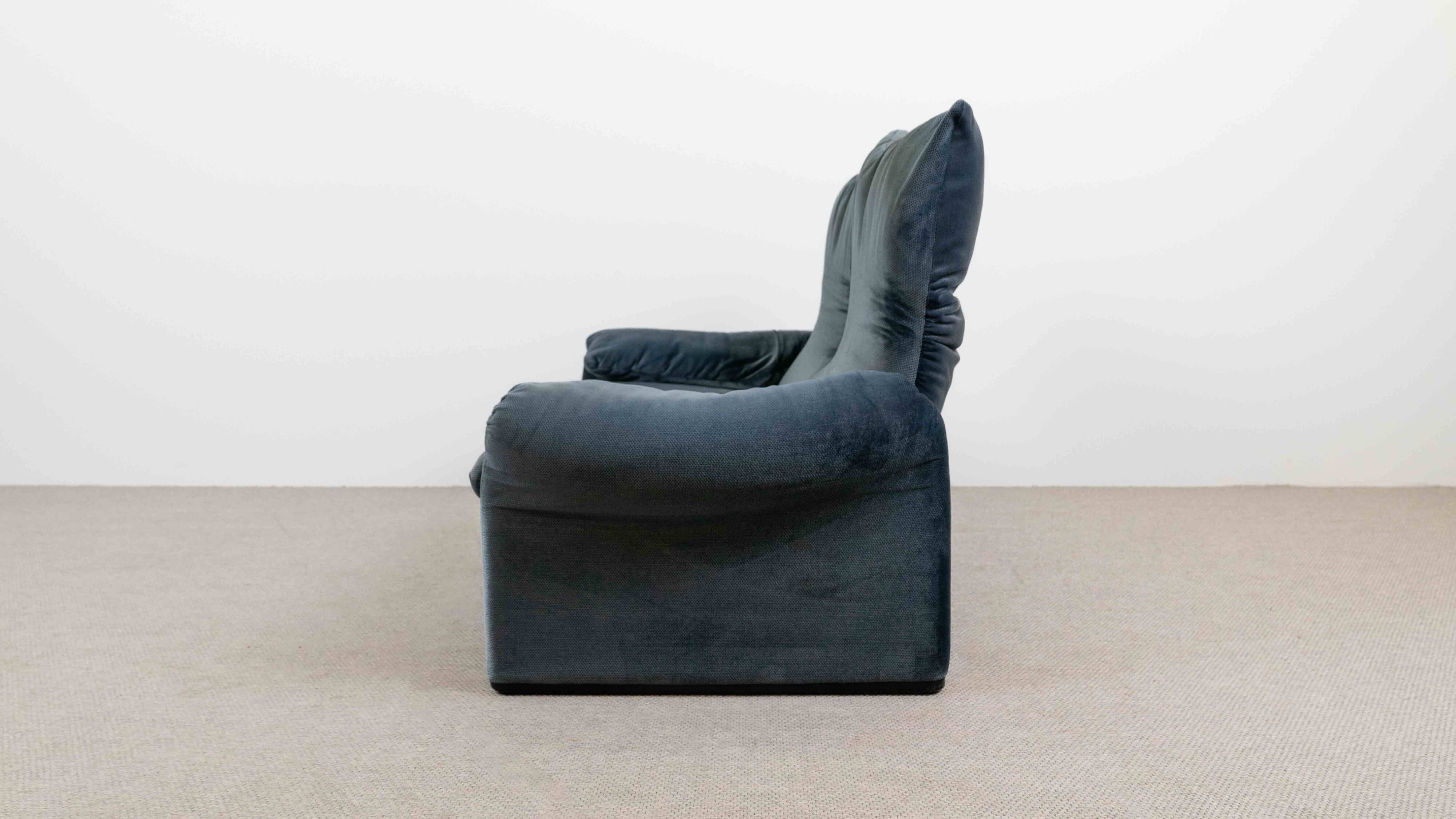 Maralunga Sofa by Vico Magistretti for Cassina, 1980s