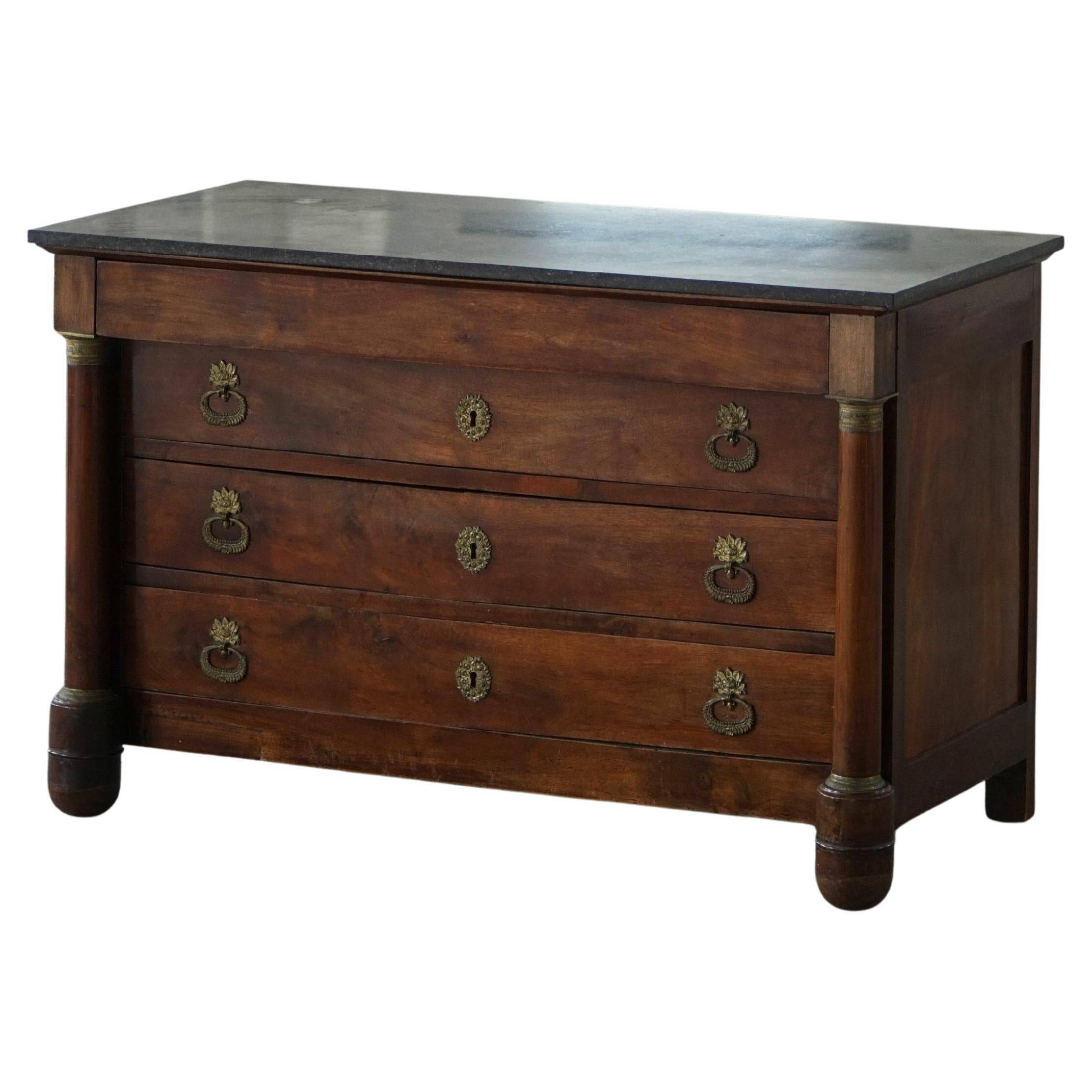 French Empire Commode / Commode, walnut and bronze mounts, 19th century