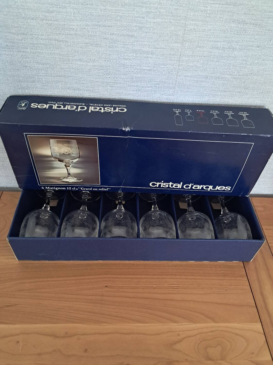 6 crystal white wine glasses from Arques Matignon