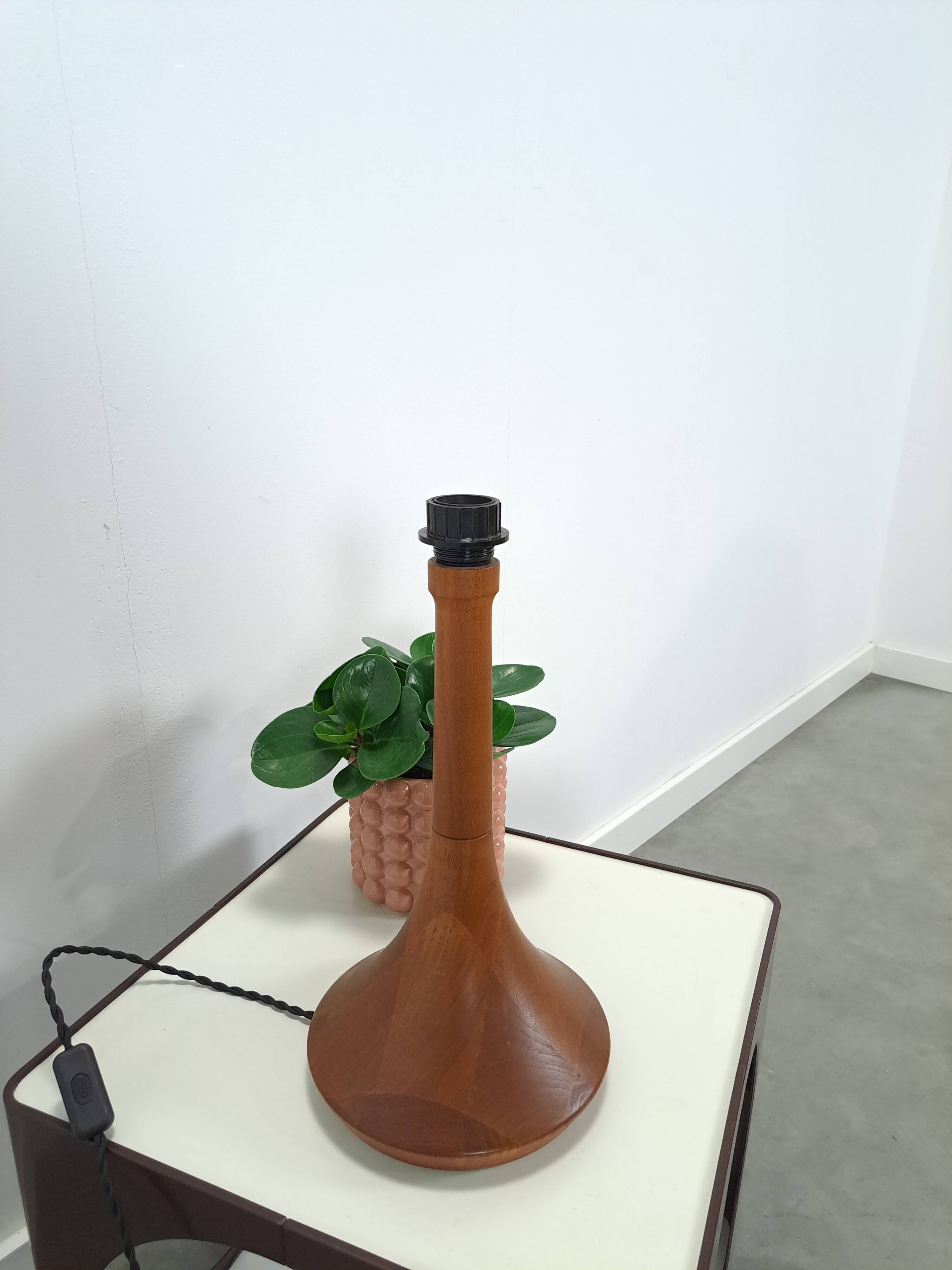 Teak houten lampenvoet vintage