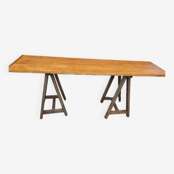 White wood workshop console tray