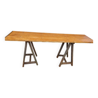 White wood workshop console tray
