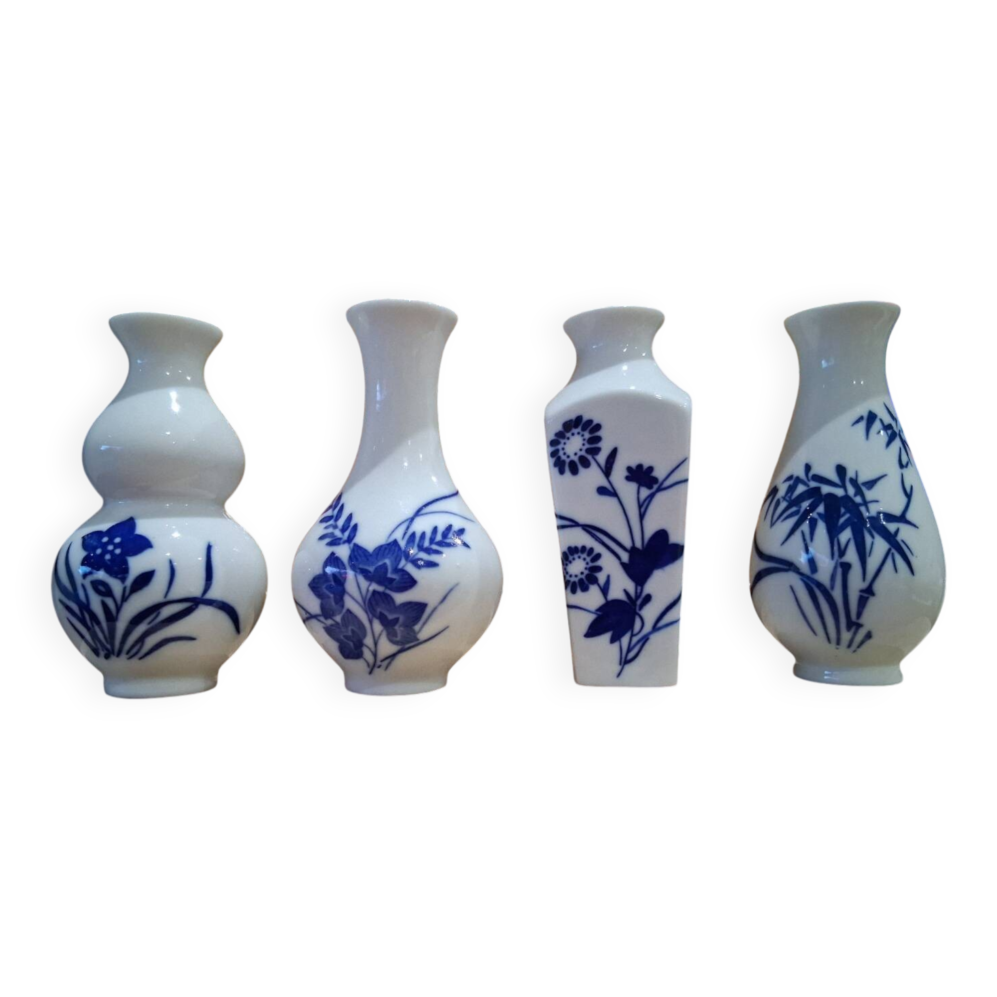Set of 4 small Chinese vases