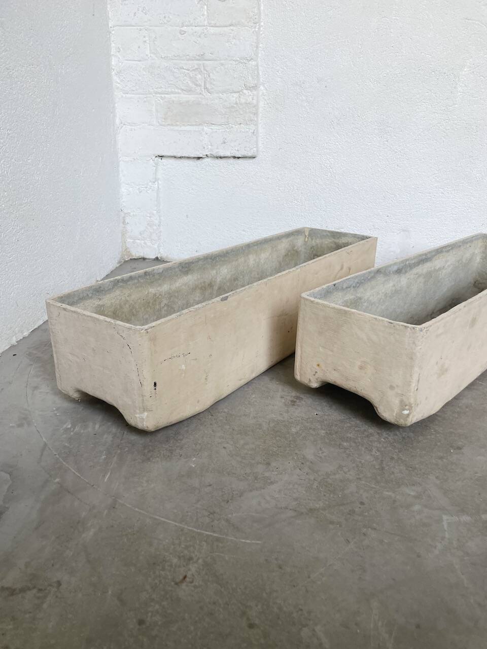 Paire de jardinière moderniste en éternité par Willy Guhl