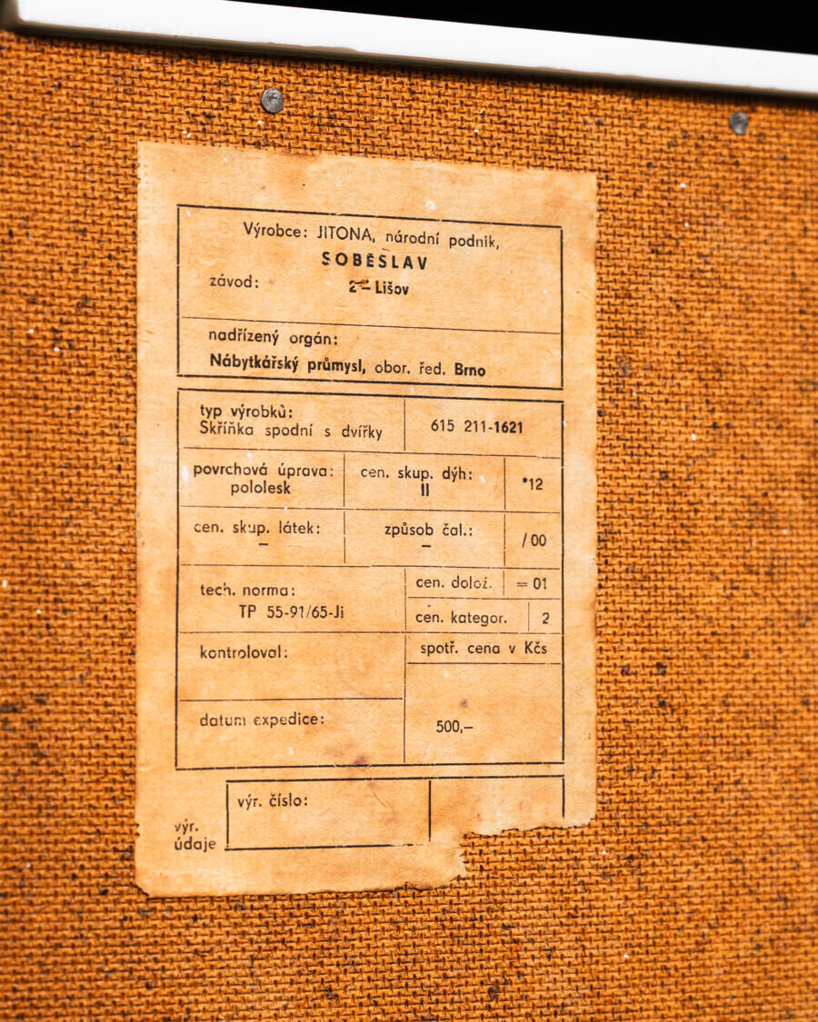 Buffet landsman white glass top