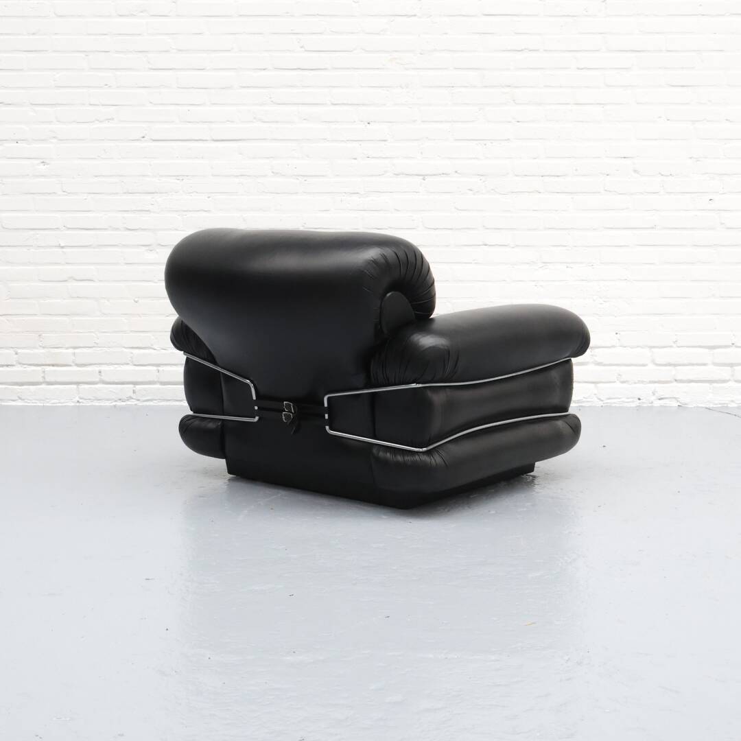 Fauteuil Pompon italien par Ceriotti 1970