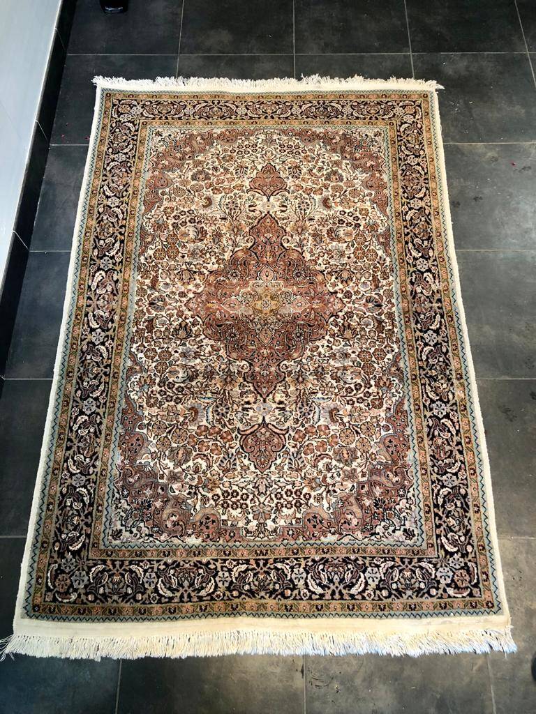 Pakistani silk rug