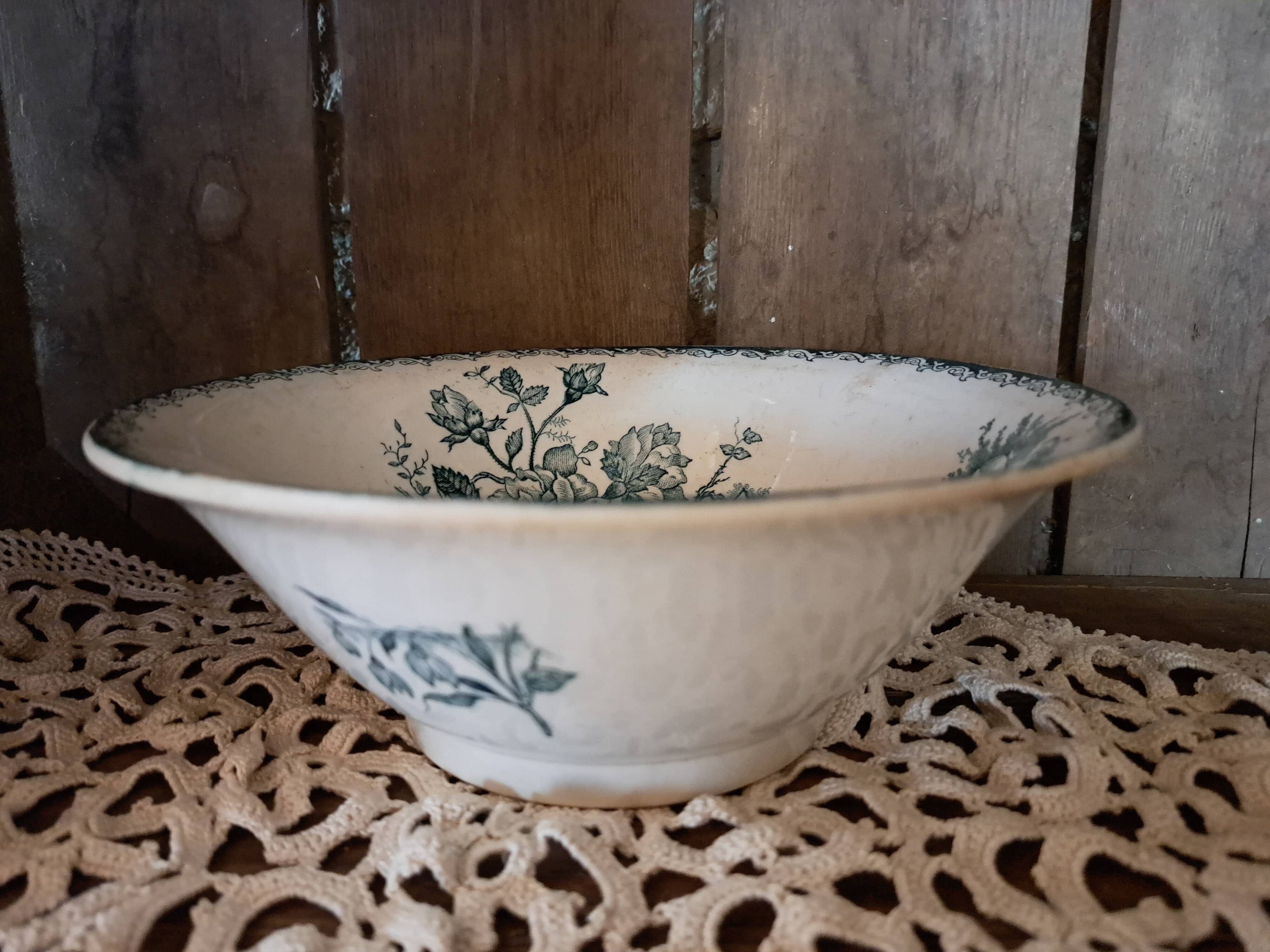 Salad bowl in iron from the Saint Amand et Hamage factory - PAYSAGE model