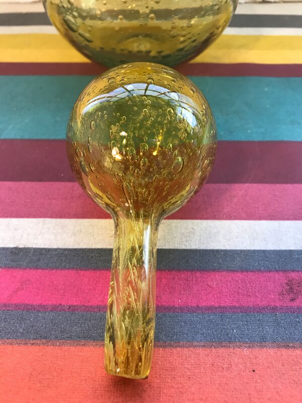 Paire d'ancienne bouteilles Biot verre soufflé bullé jaune avec bouchon