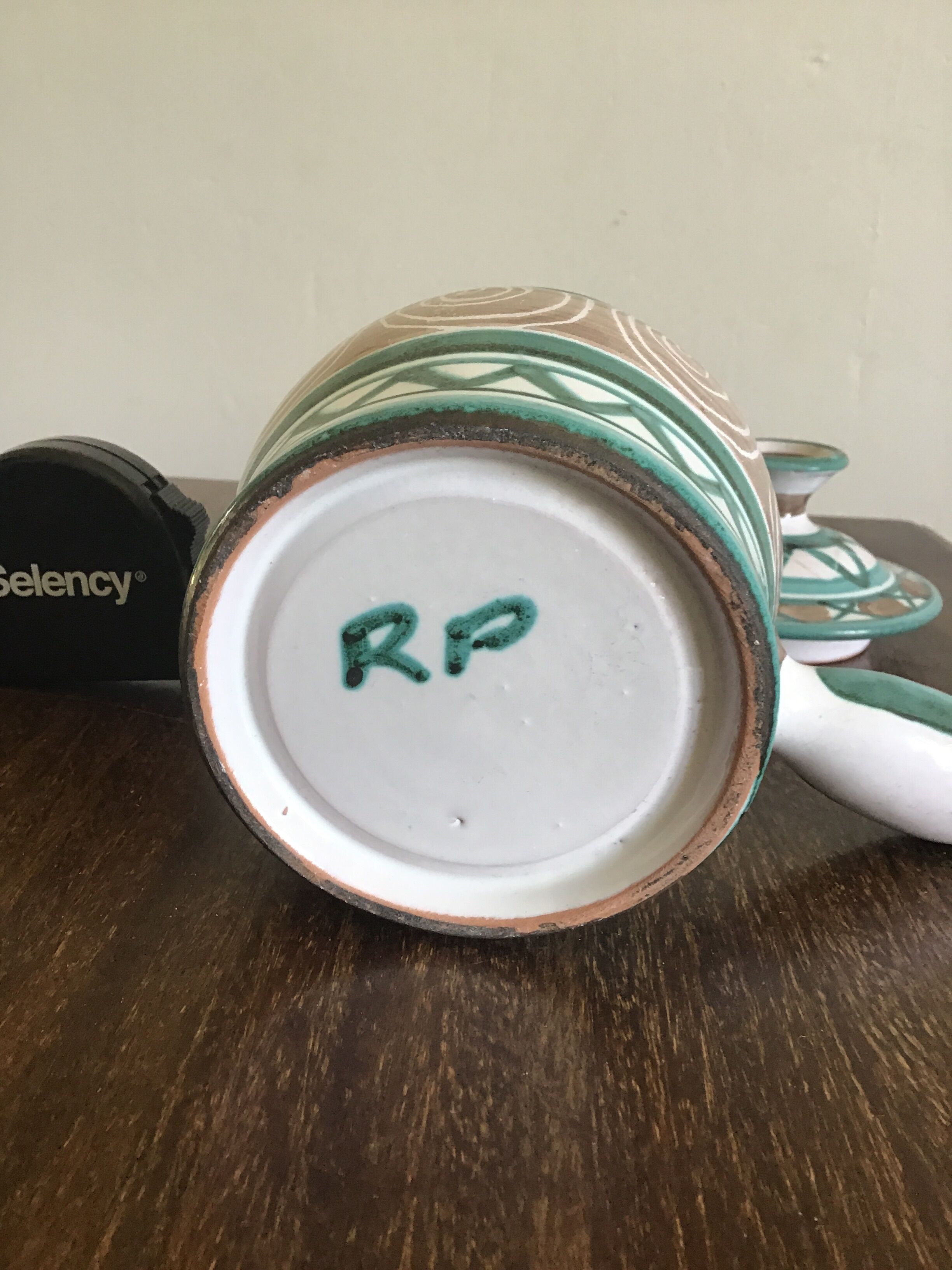 Robert Picault olive pot