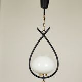 Metal and opaline suspension