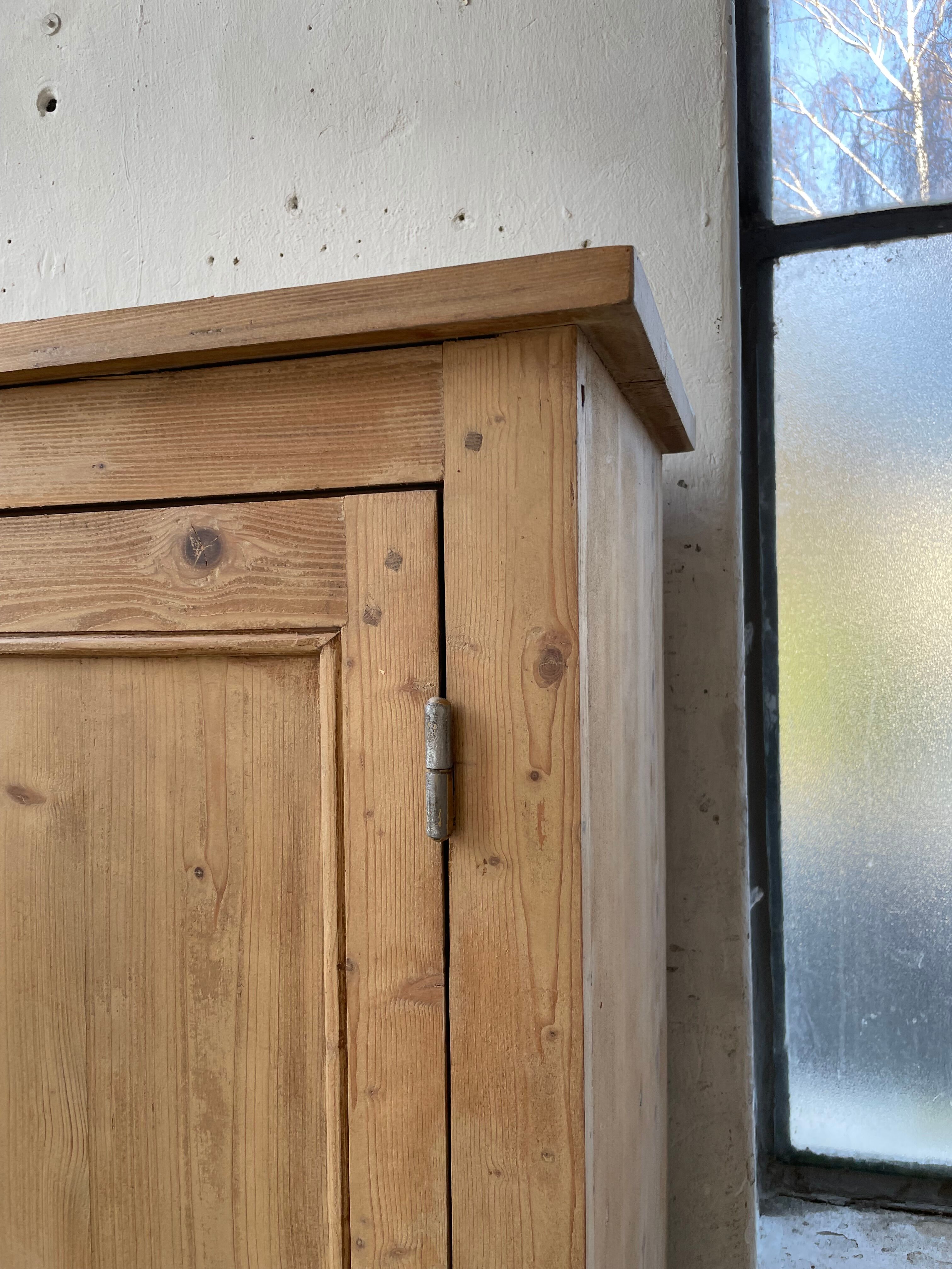 Wooden cabinet cuttery