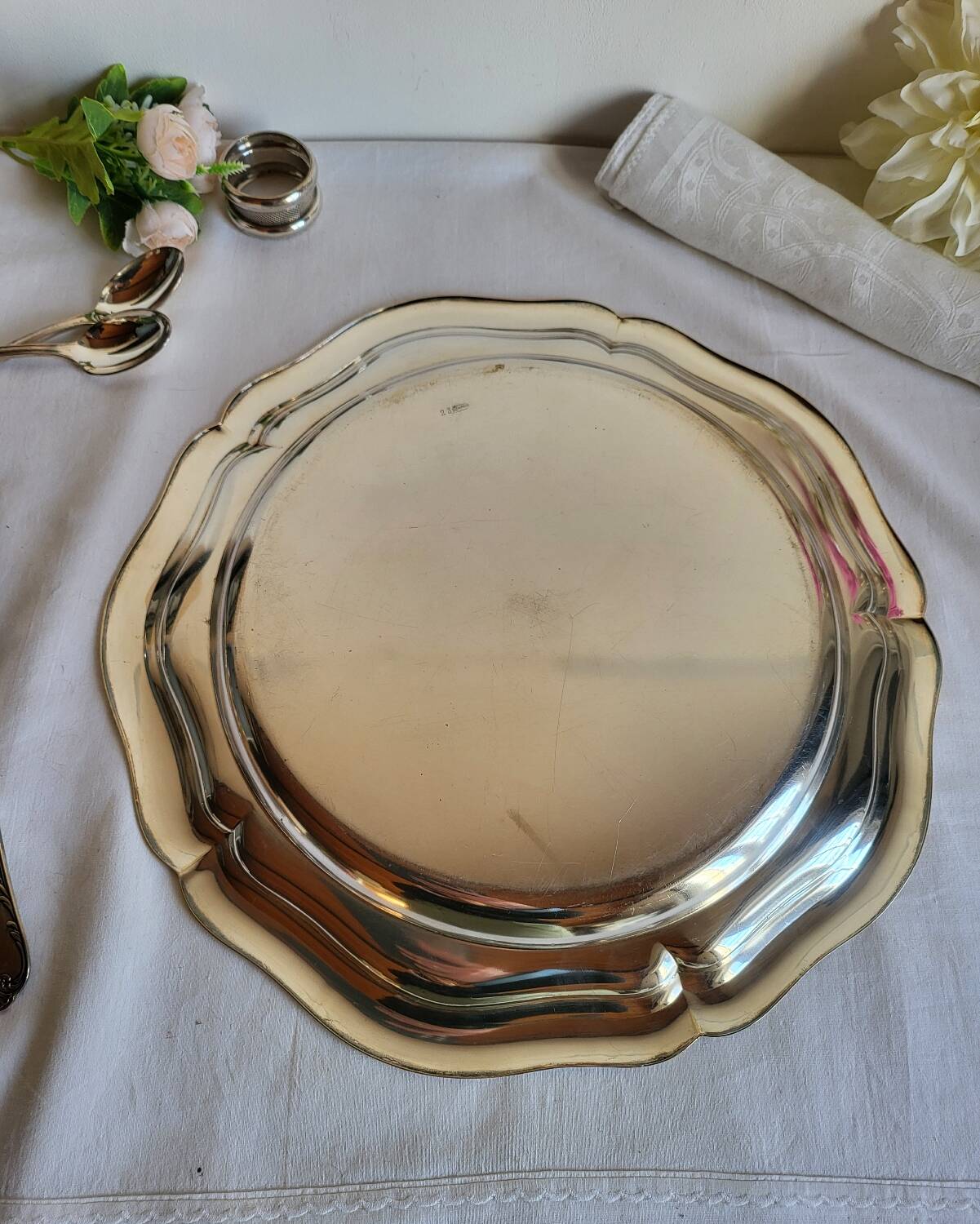 Plat de Service Rond en métal argenté Quist Alpacca