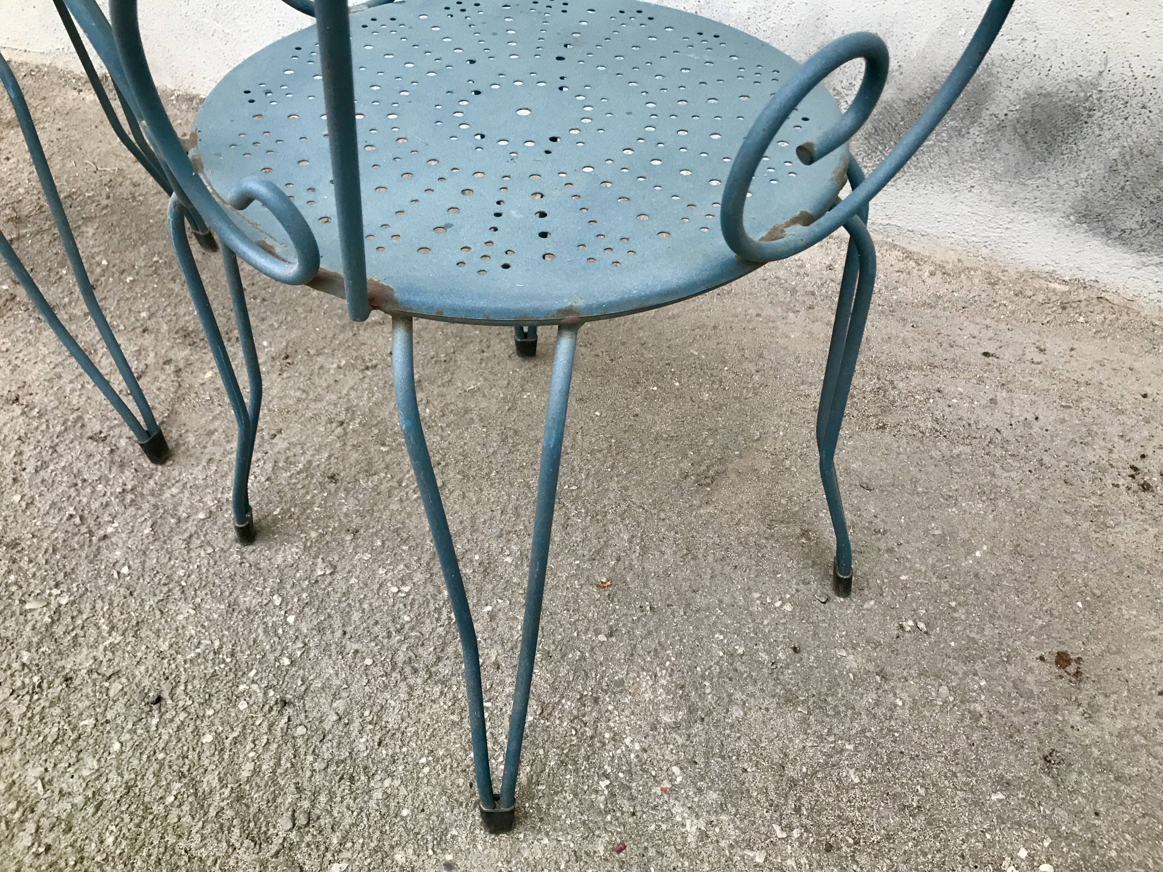 1 Table and 2 wrought iron garden chairs 1950 vintage