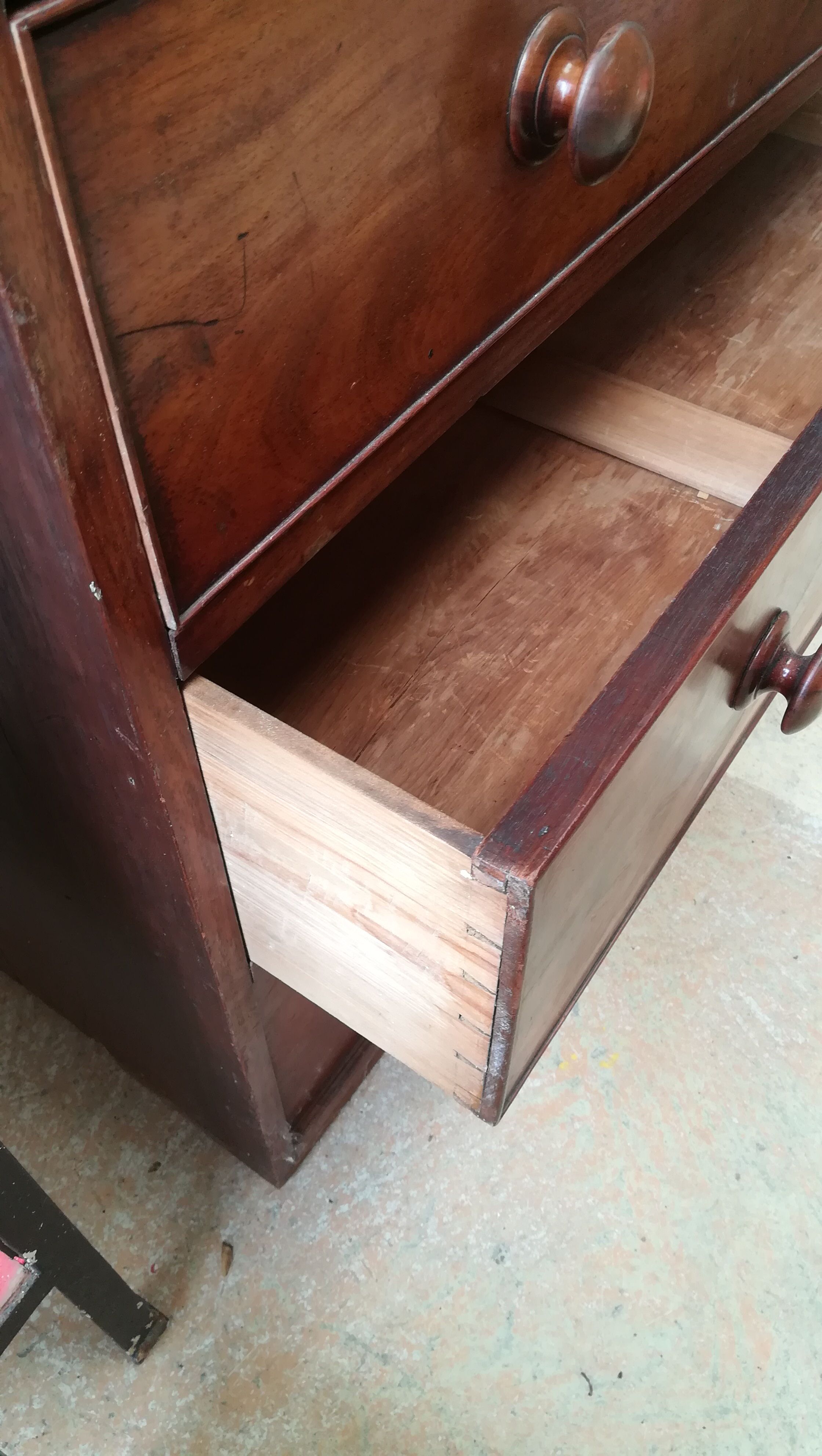 English chest of gold mahogany veneer
