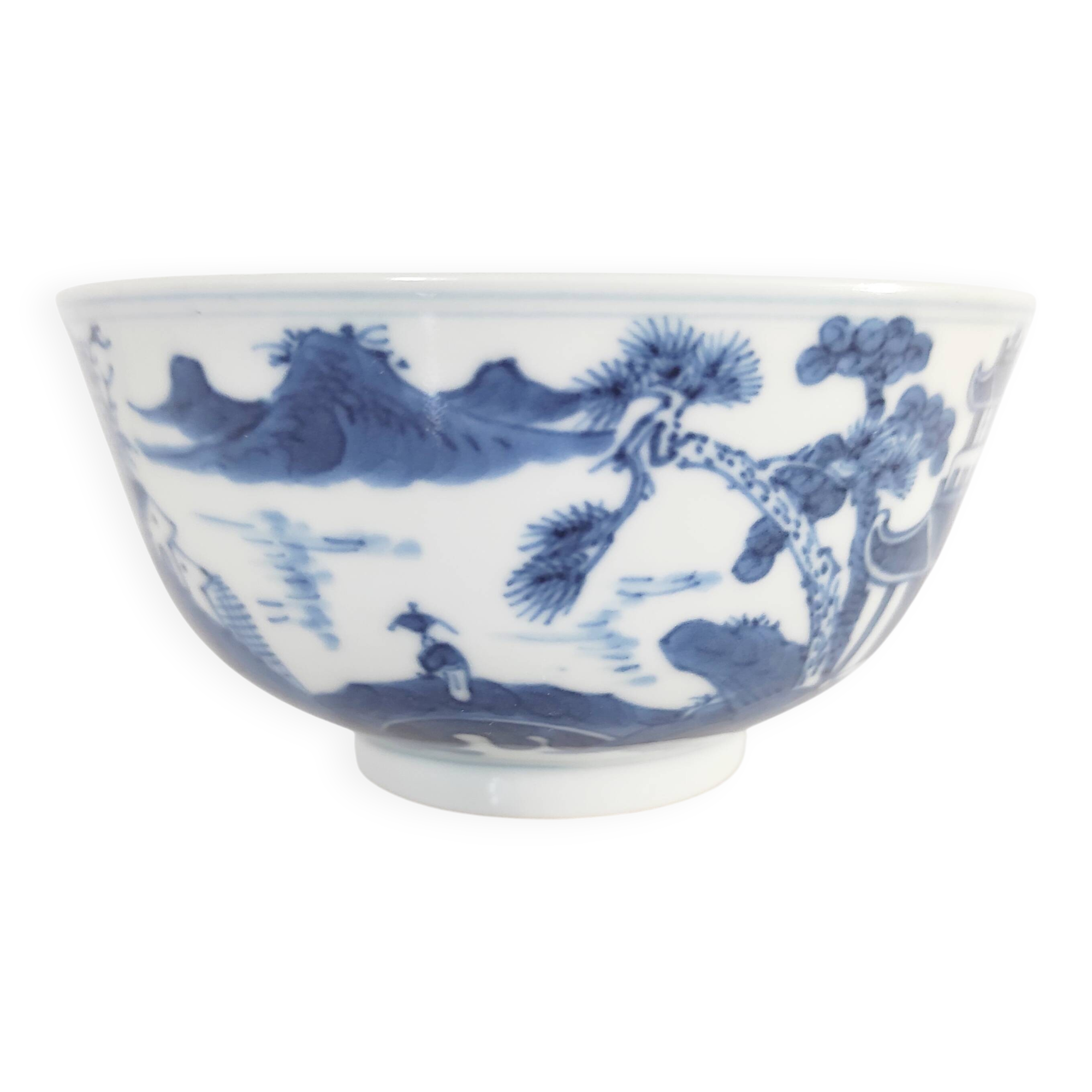 Hand-painted Chinese porcelain bowl