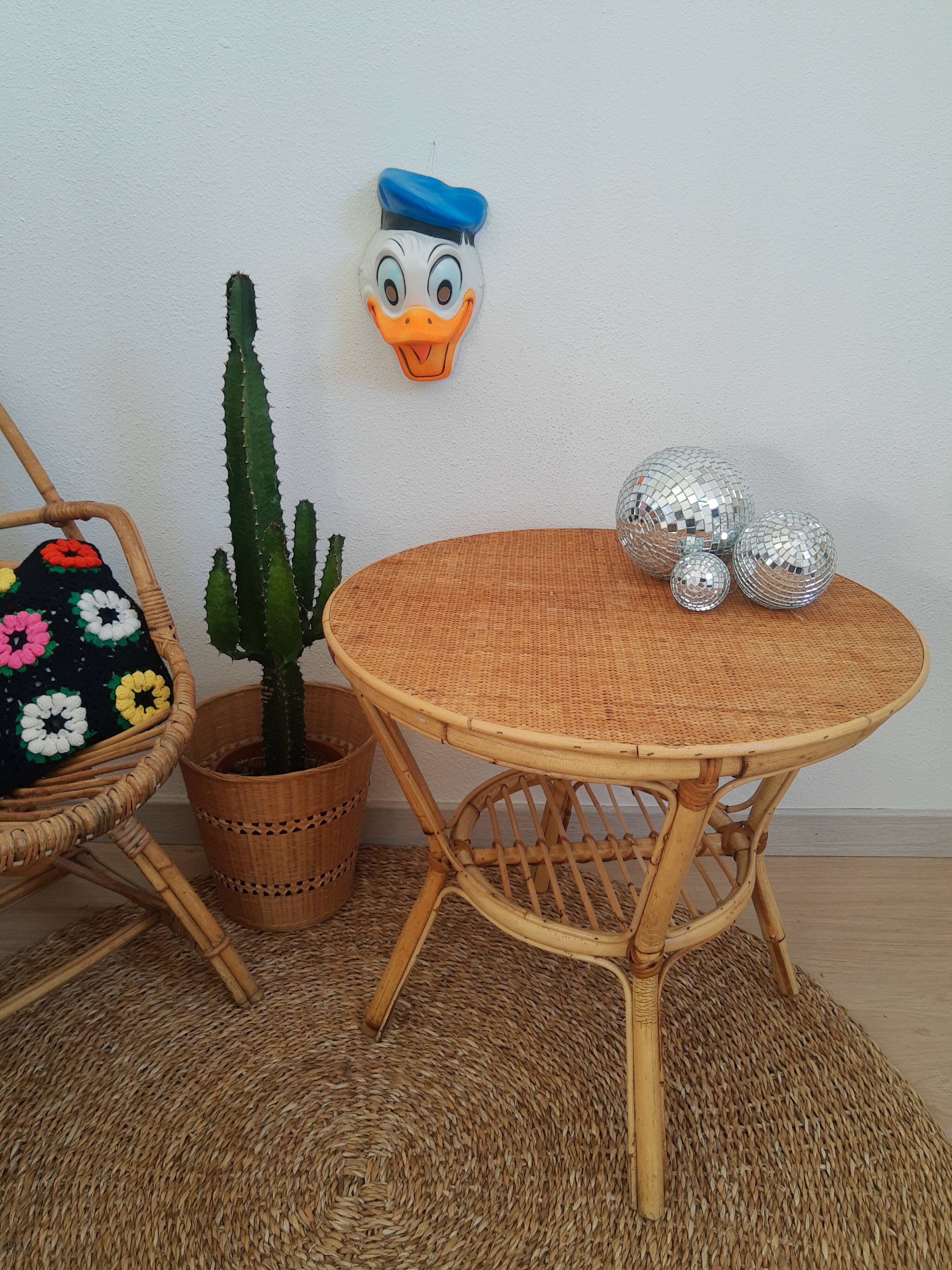 Round rattan side table 60s -70s / vintage