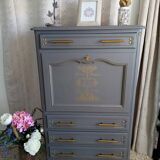 Secretary “léon”