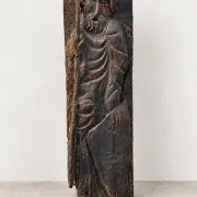 Ancien panneau sculpté en bois – Personnage religieux en bas-relief