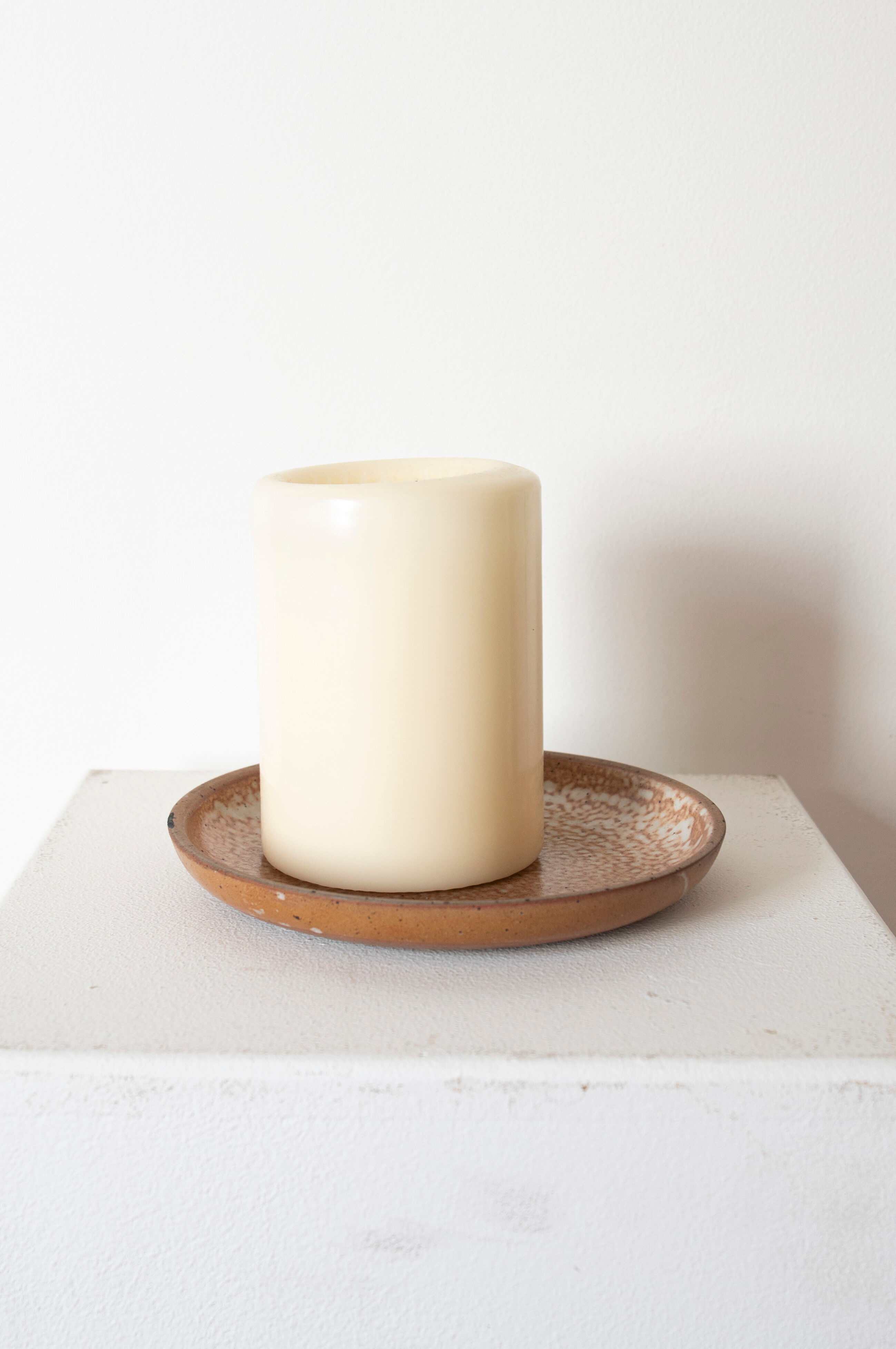 Brenne stoneware plate
