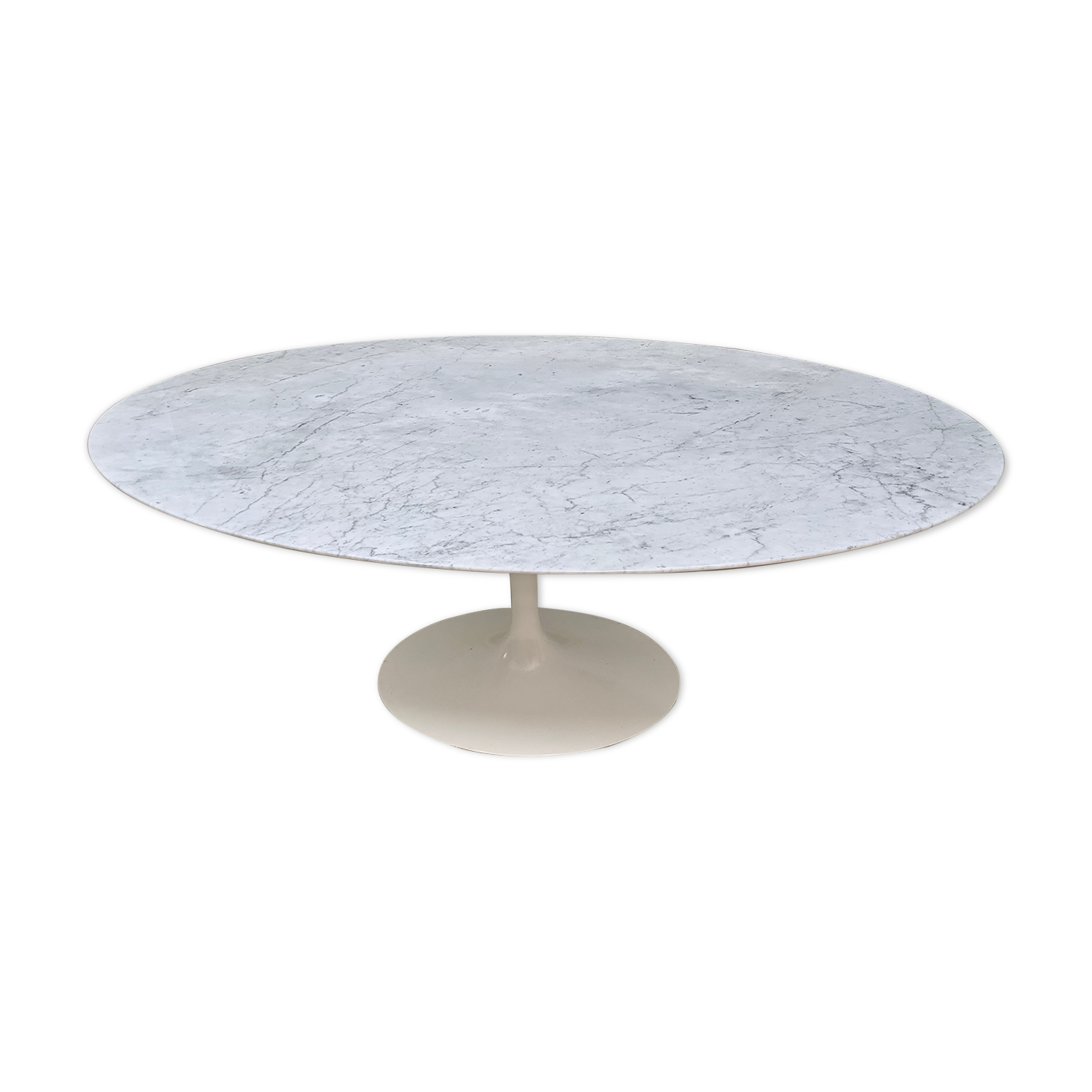 Eero Saarinen's square marble dining table for Knoll Inc. / Knoll International