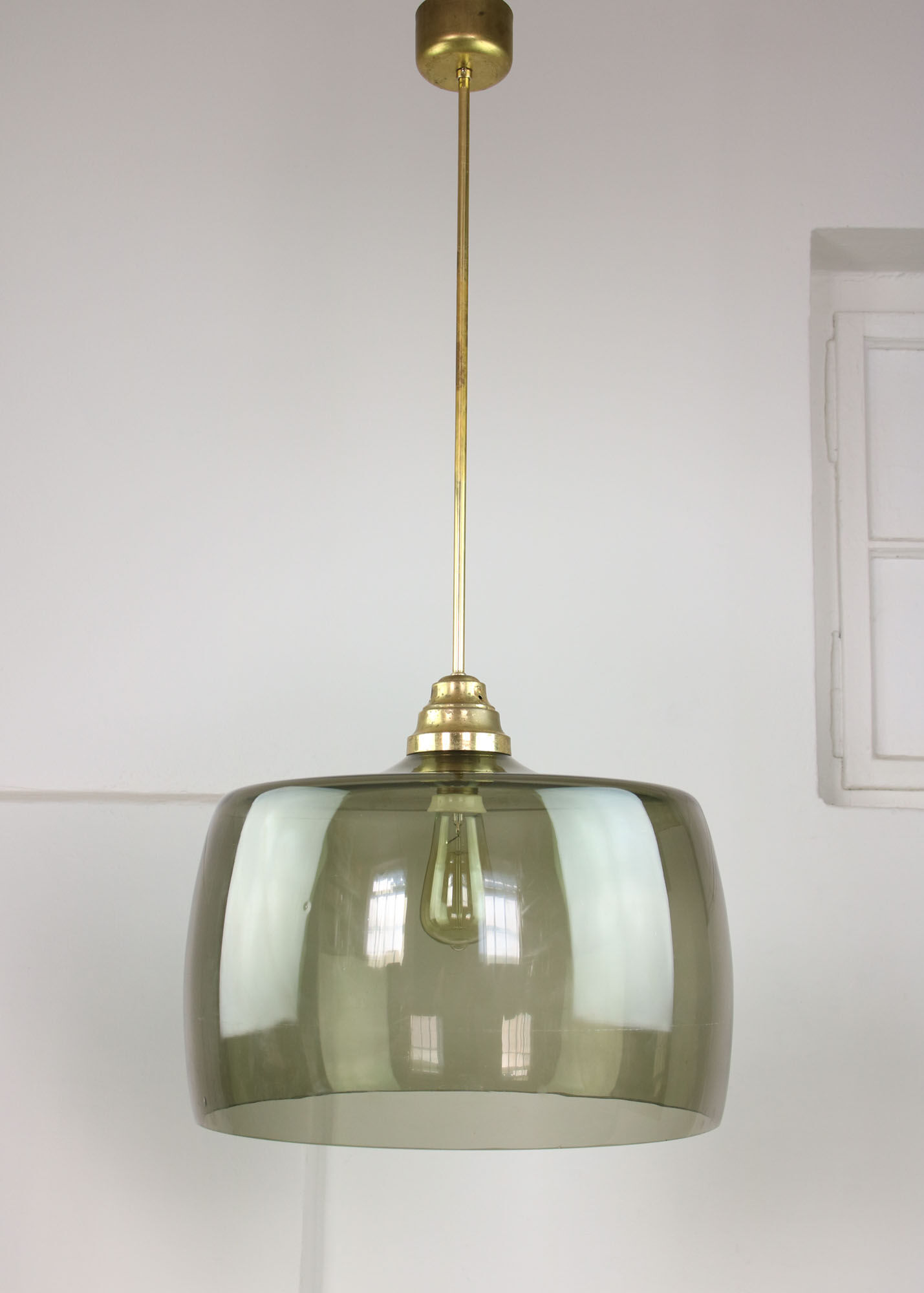 Green italian mid-century glass & brass ceiling lamp