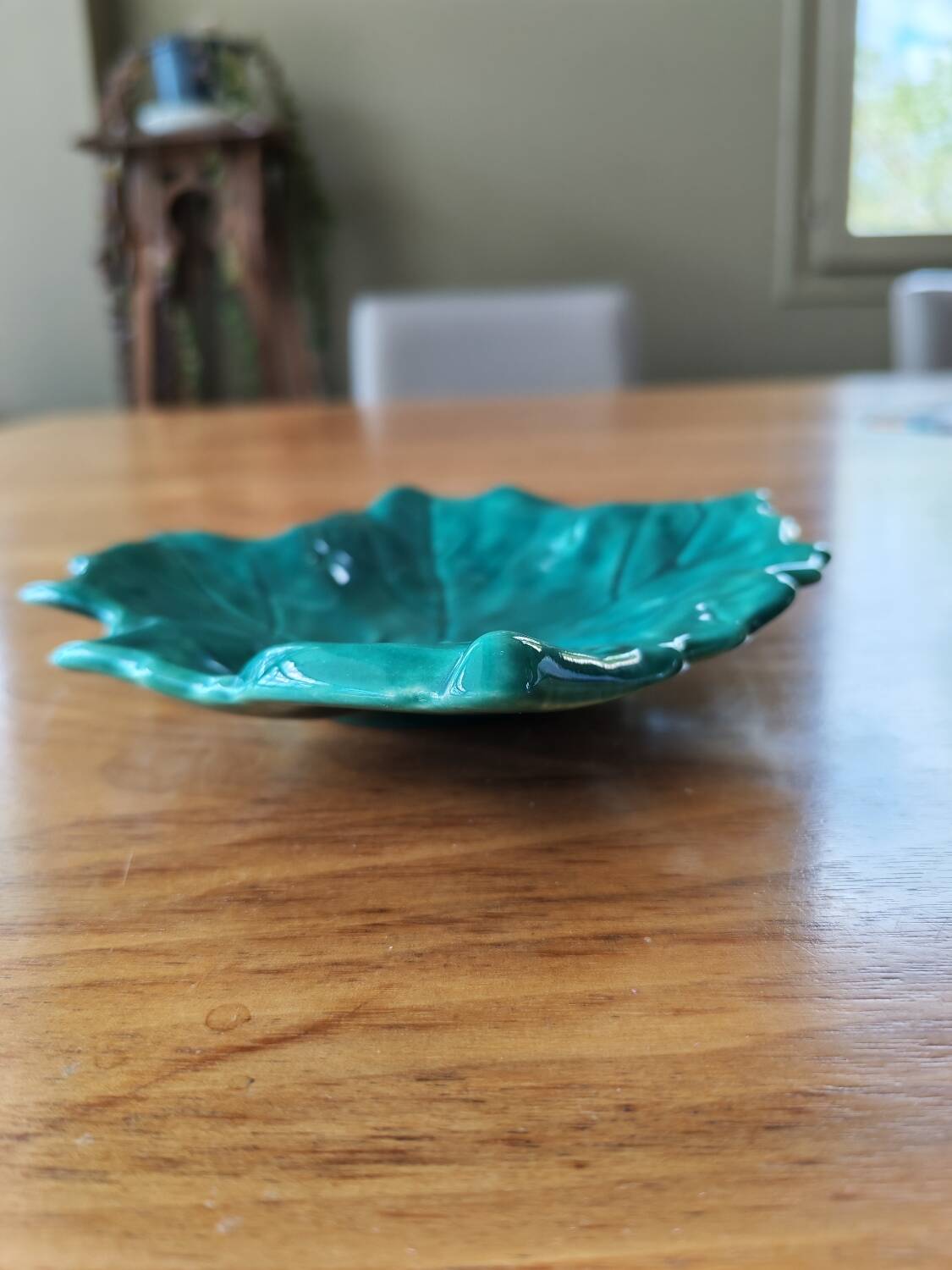 Vintage slipware vine leaf