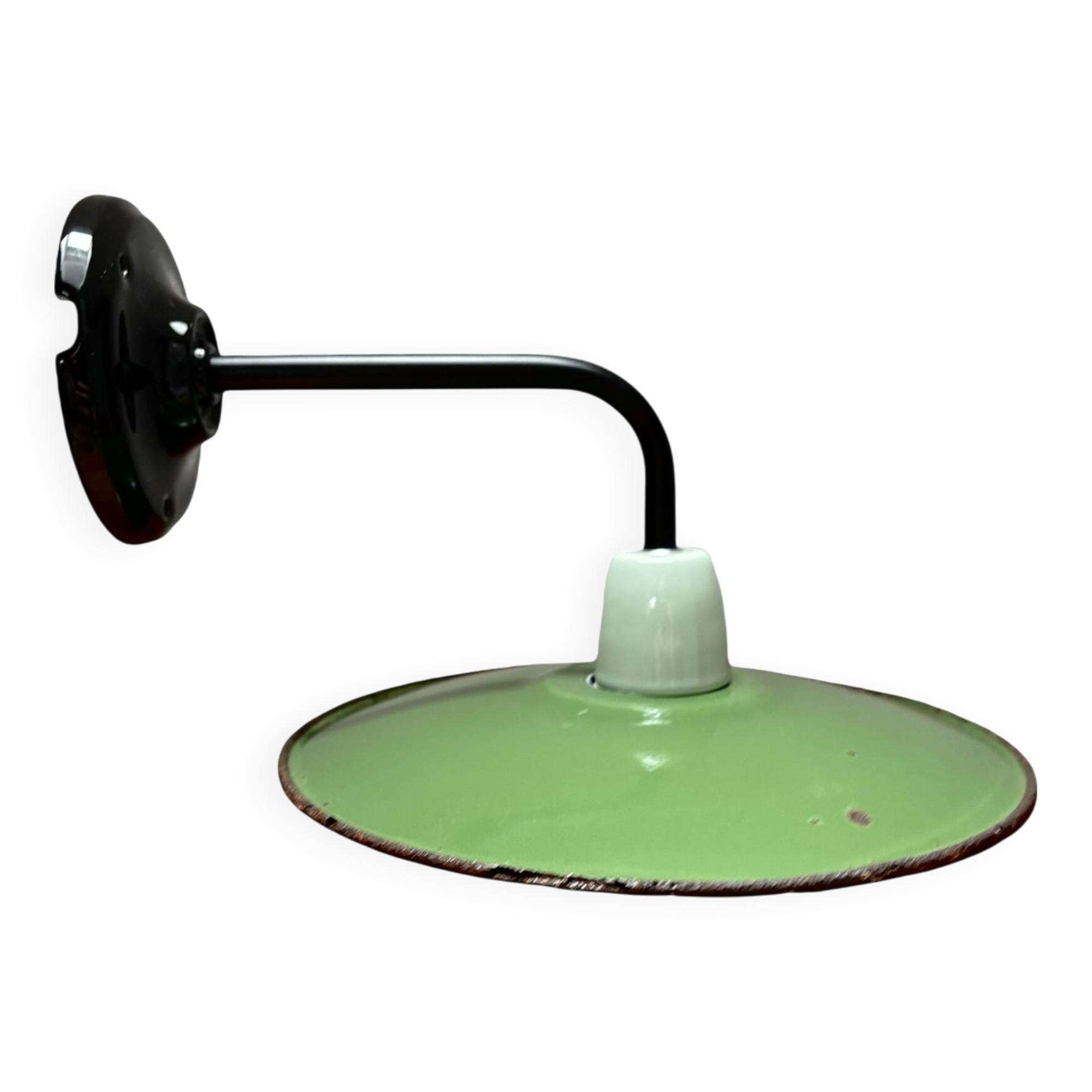 Vintage enamelled sheet metal wall light