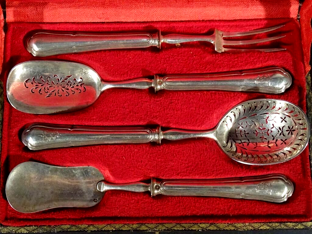 Service of 4 cutlery with silver sweets 201 gr late nineteenth century SB