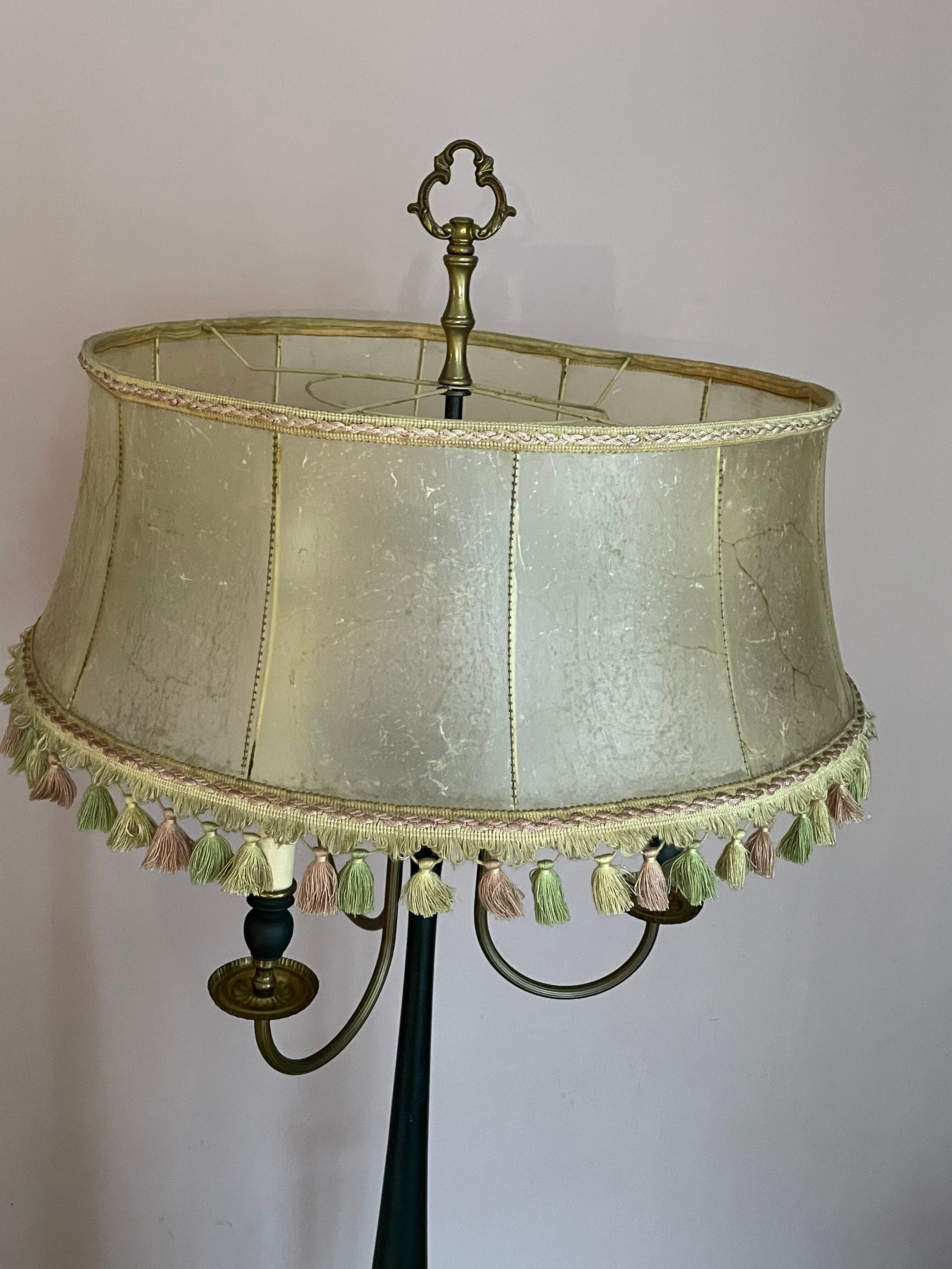 Vintage floor lamp in black and gold metal with lampshades