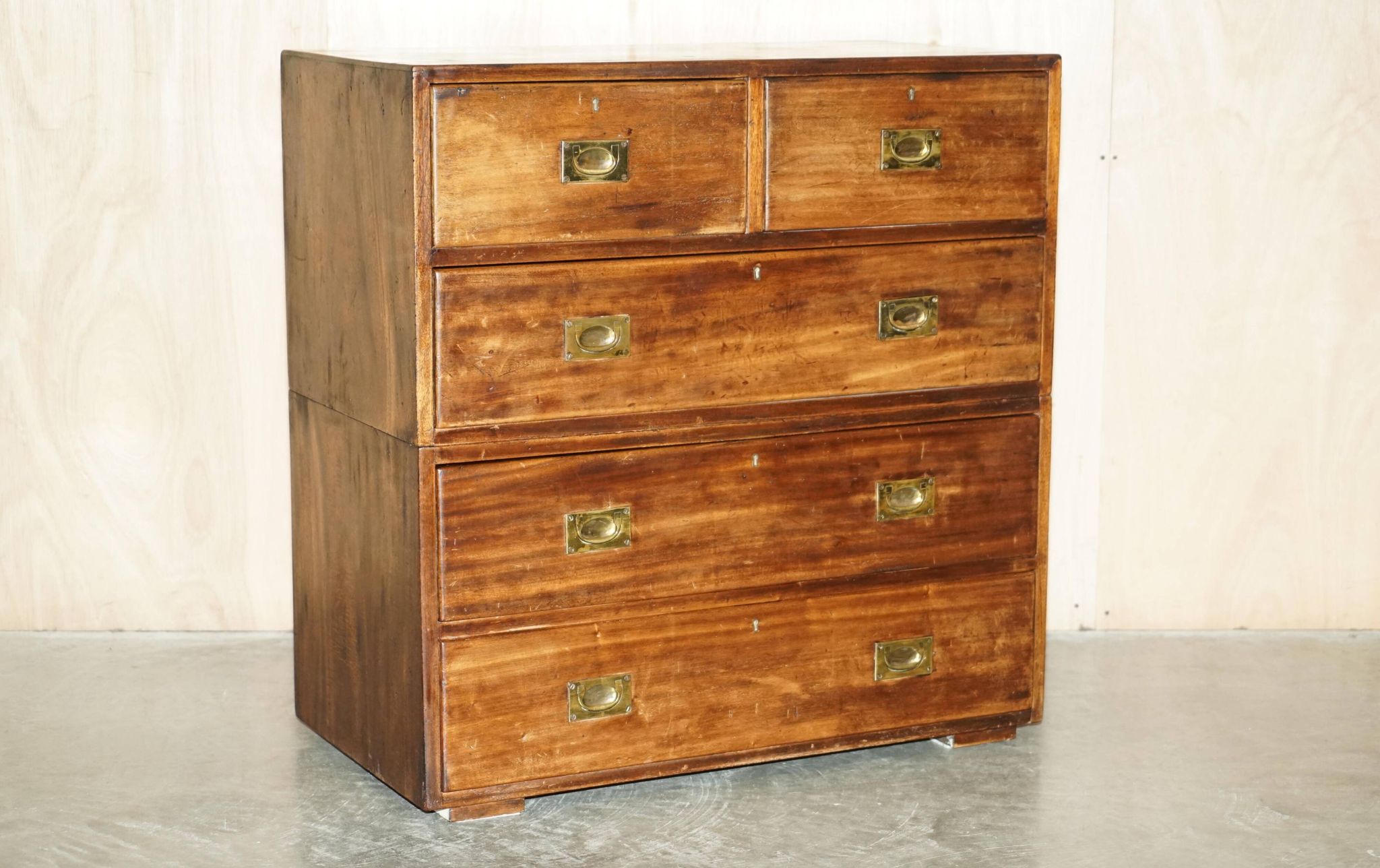 Commode de campagne militaire en acajou circa 1880
