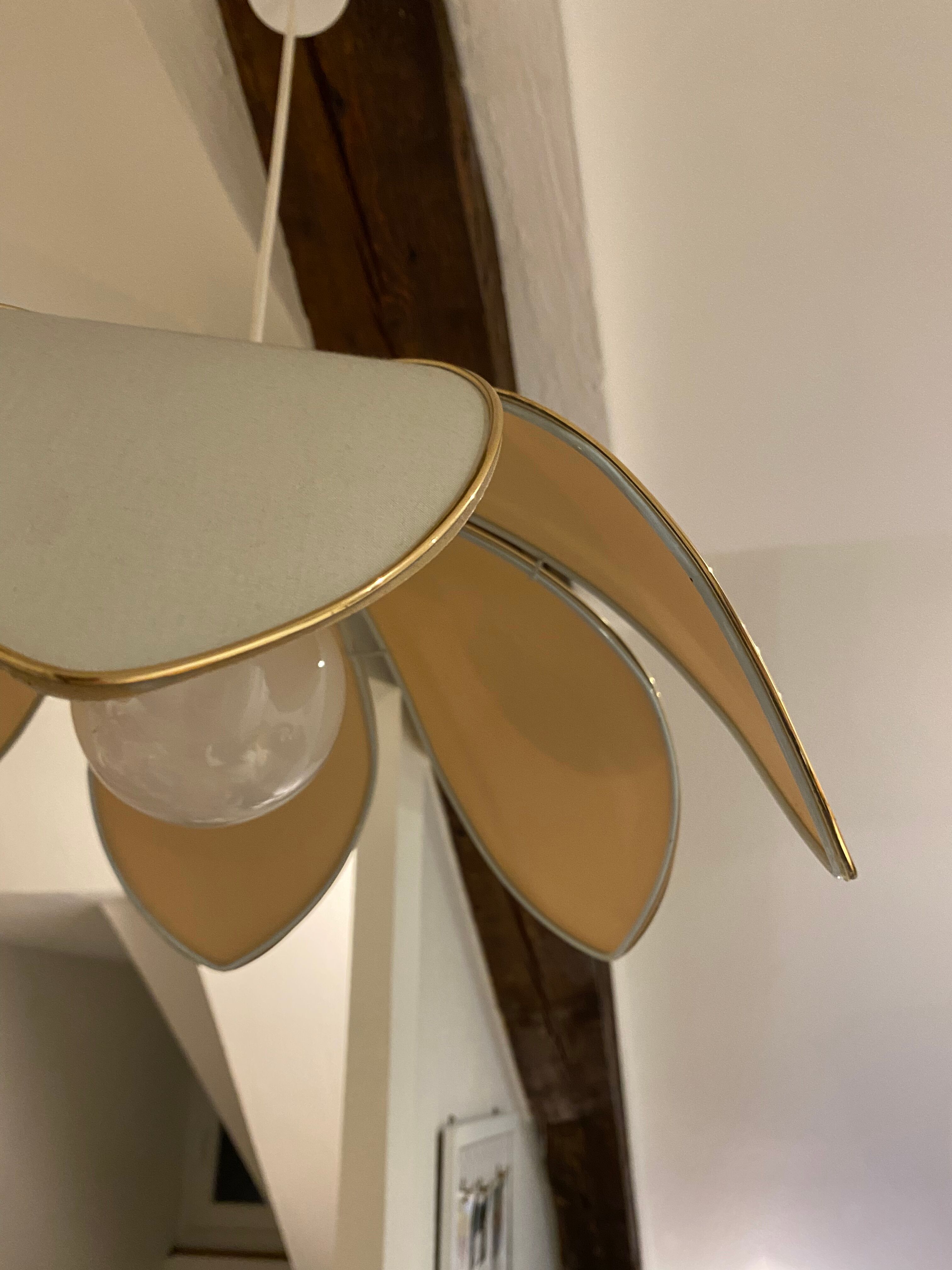 Vintage flower petal suspension