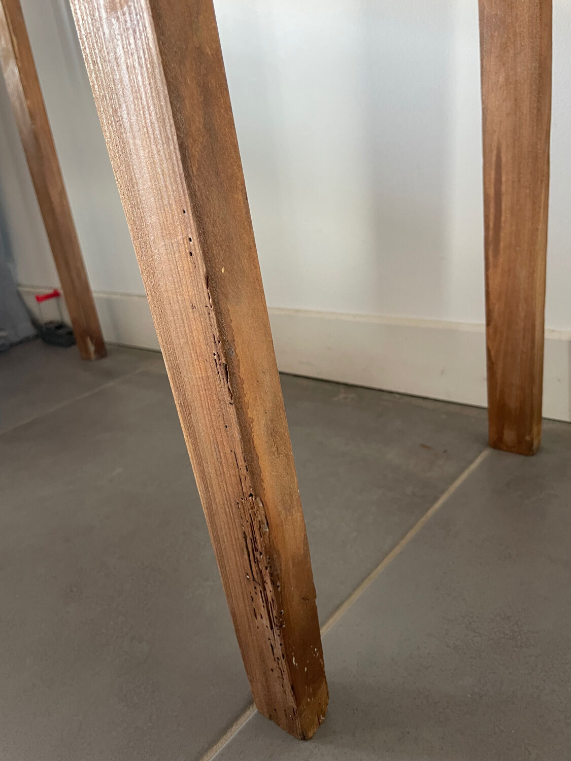 Rectangular wooden desk table