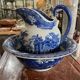 Pichet et bol en grès bleu et blanc Victoria Ware