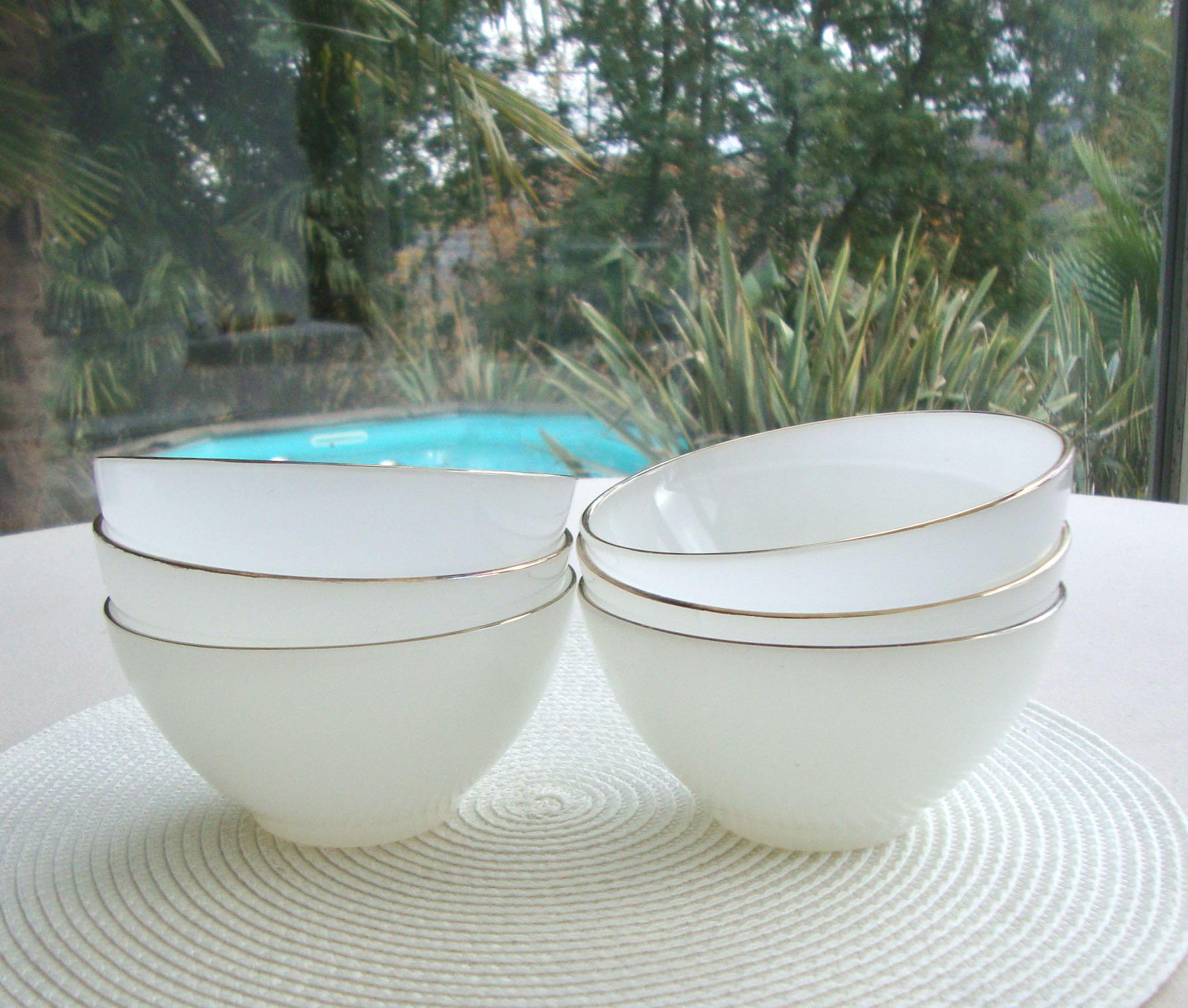 6 vintage 70s bowls