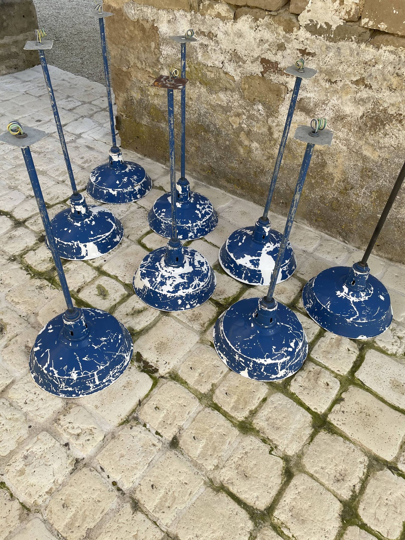 Suspension tôle émaillée