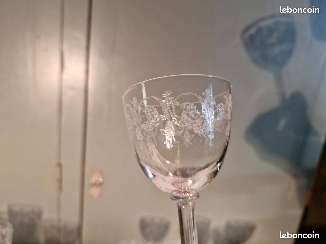 7 white wine/port glasses ART NOUVEAU - floral decoration - Baccarat Fine 19