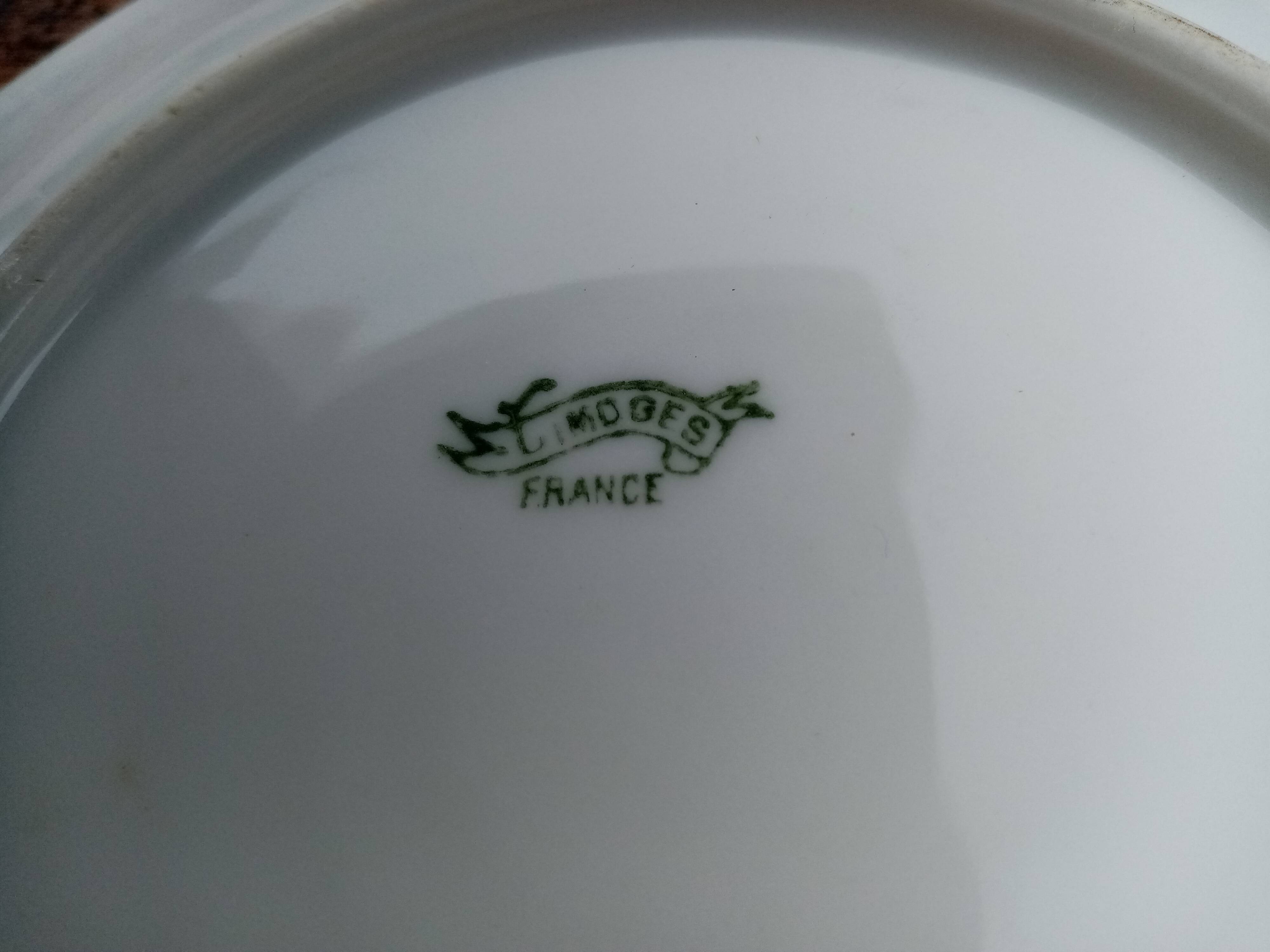 Art Deco tea or lunch cup and saucers