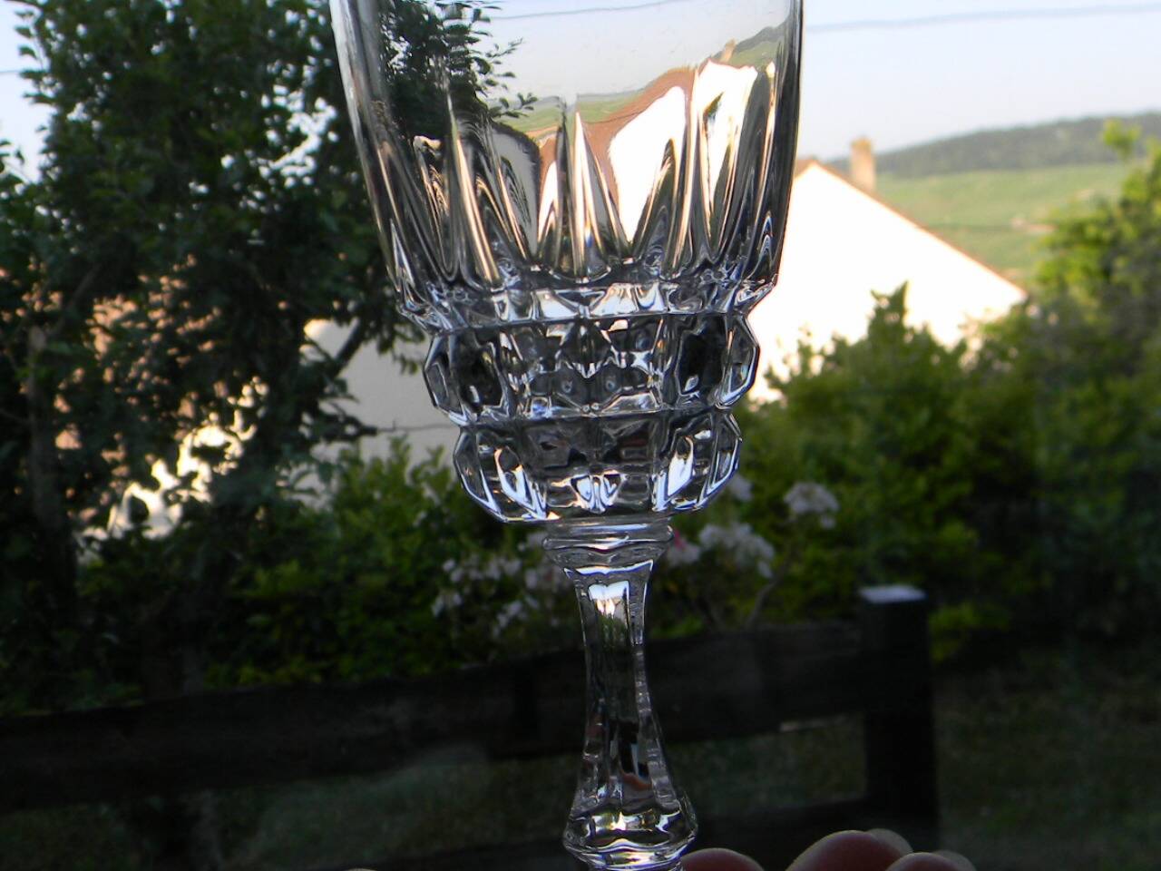 Set of 6 white wine glasses in arques crystal. pompadour model.