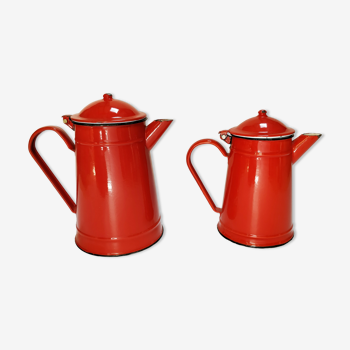 Red enamelled sheet metal coffee makers