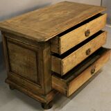 Louis XIV chest of drawers in walnut