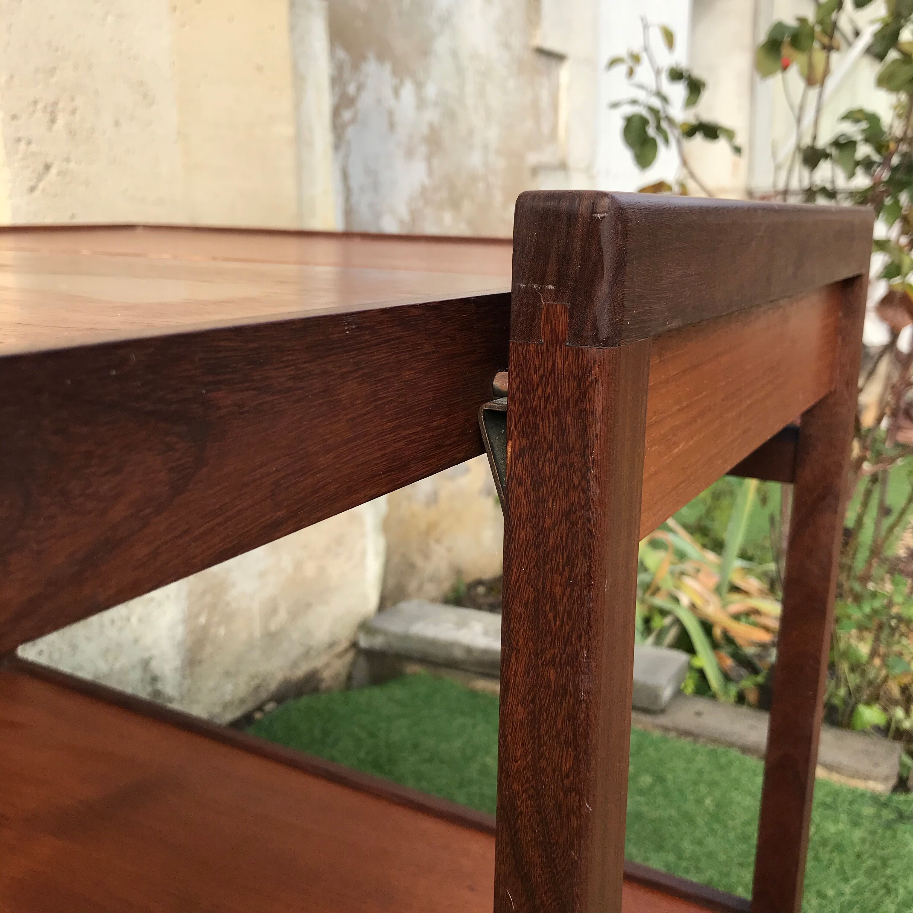 System-powered rolling service