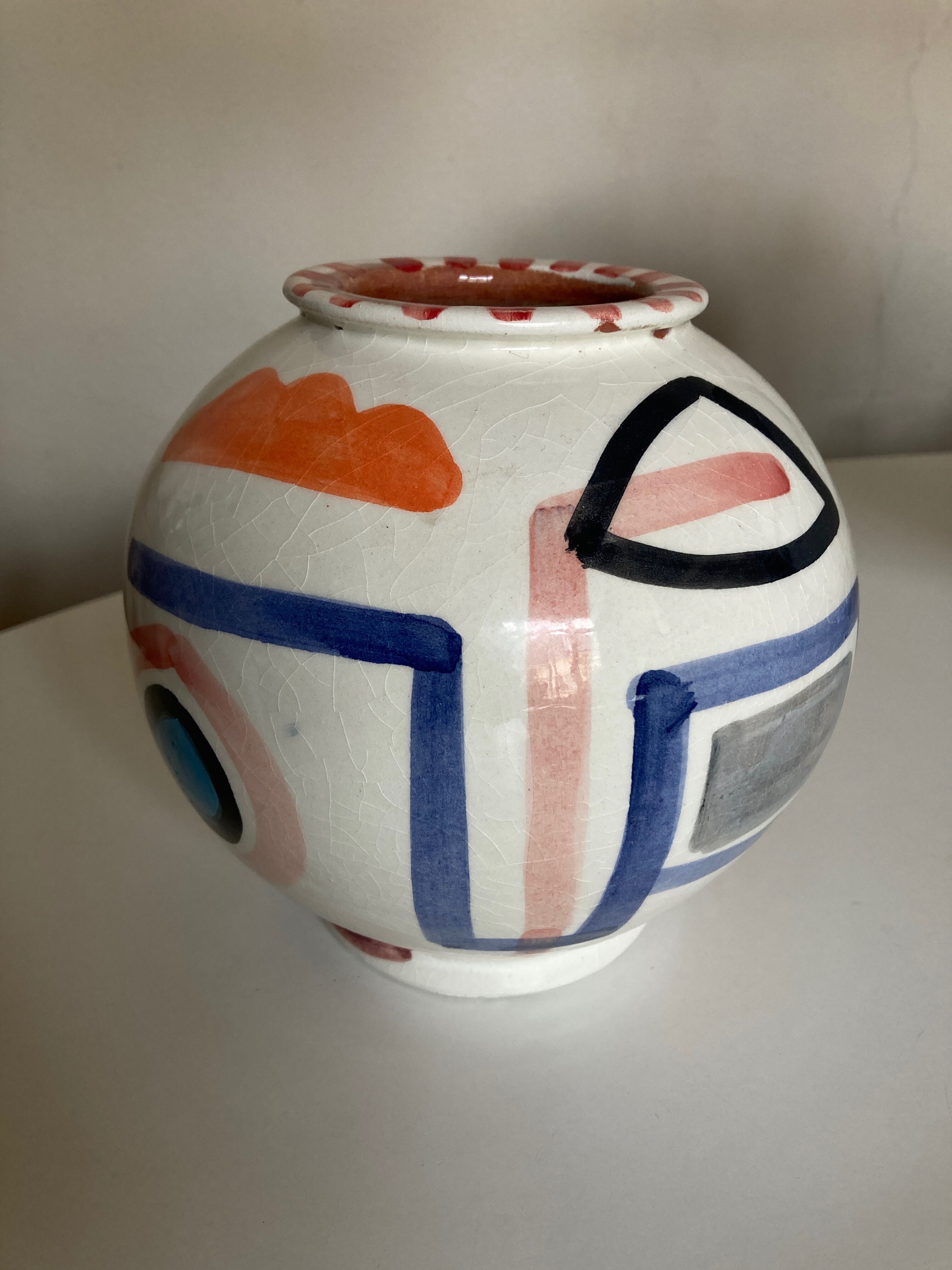 Lrence ceramic face vase in Marrakech