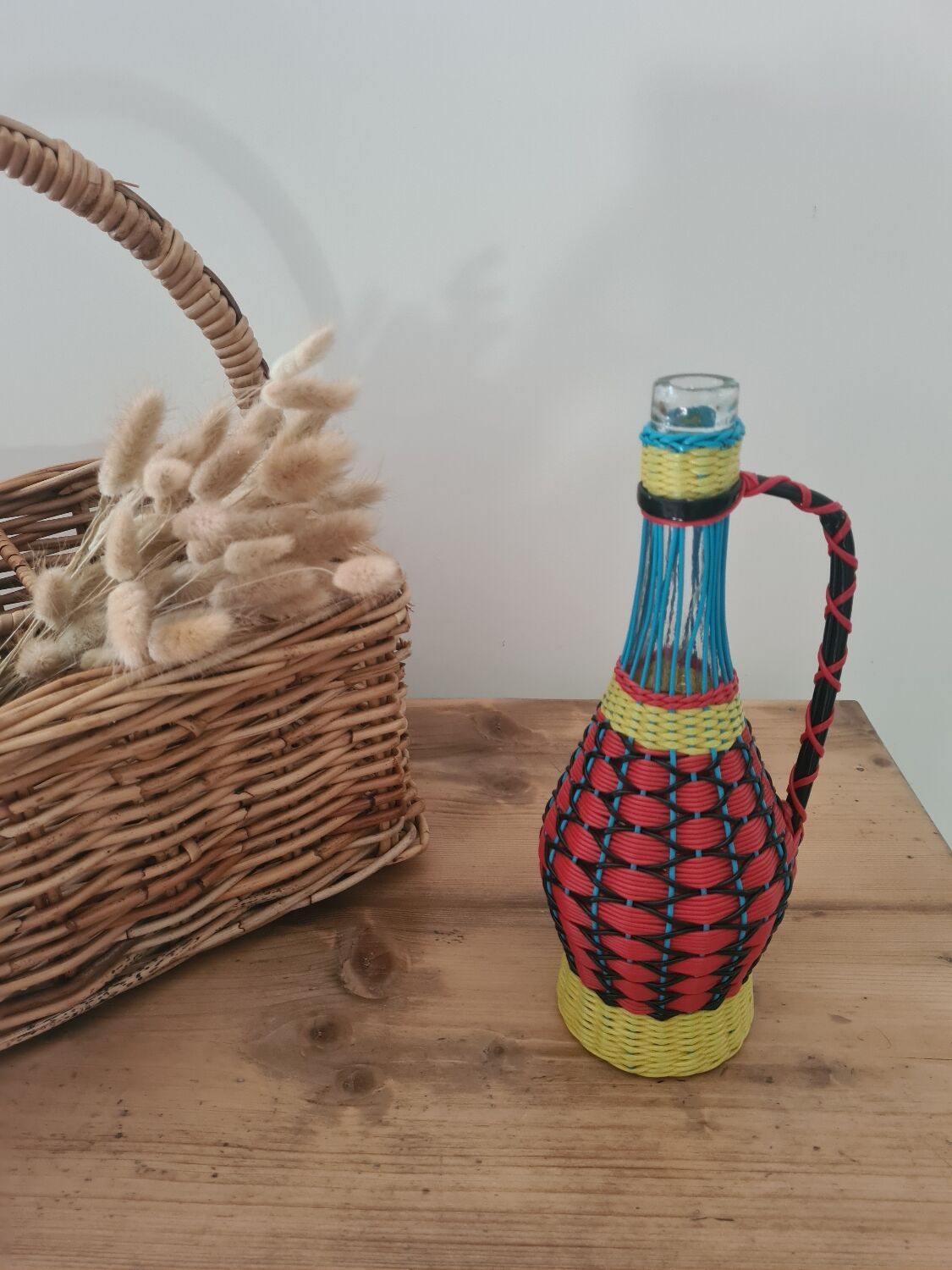 Bottle scoubidou