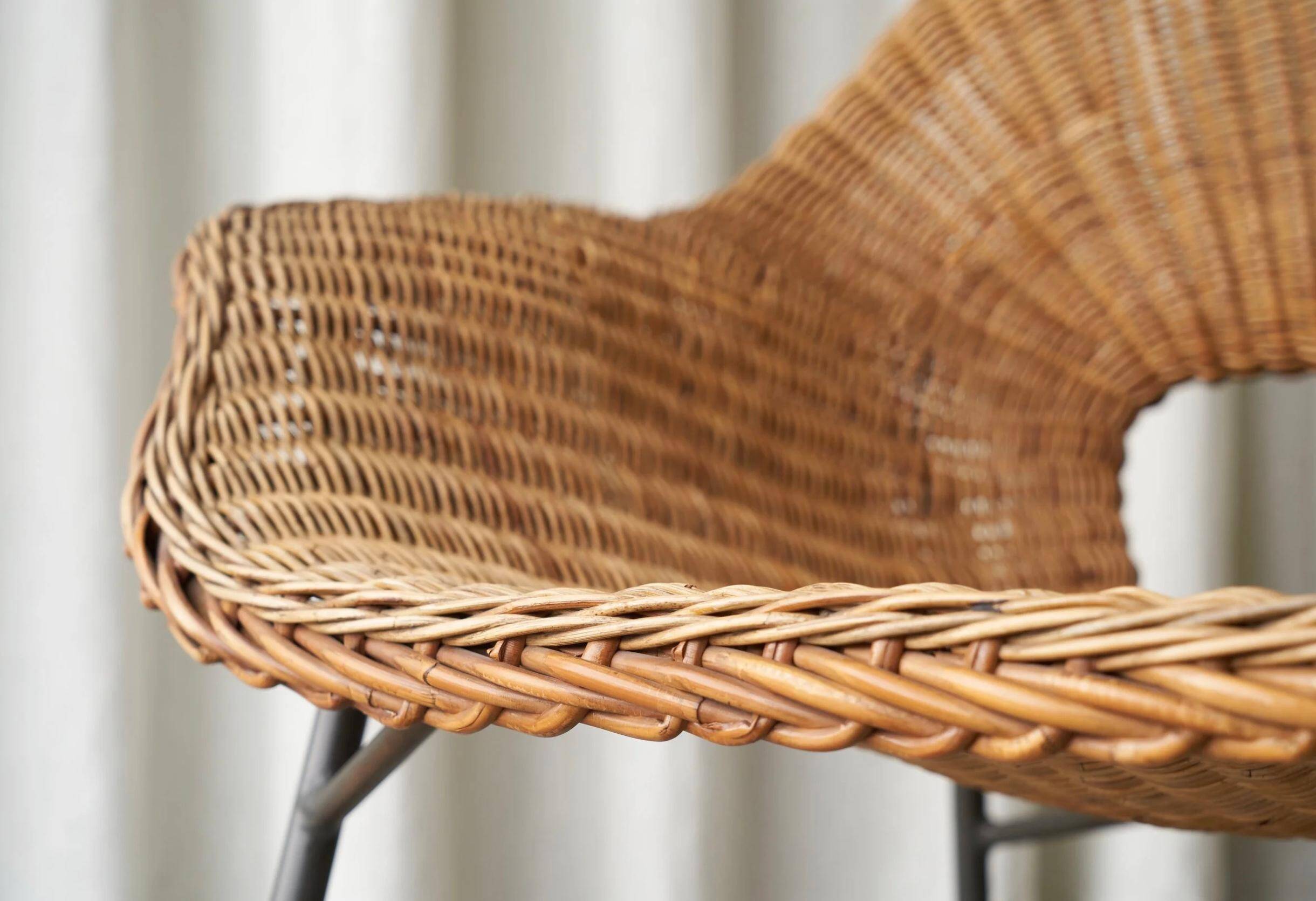 Sculptural lounge chair in rattan and metal, 1960s
