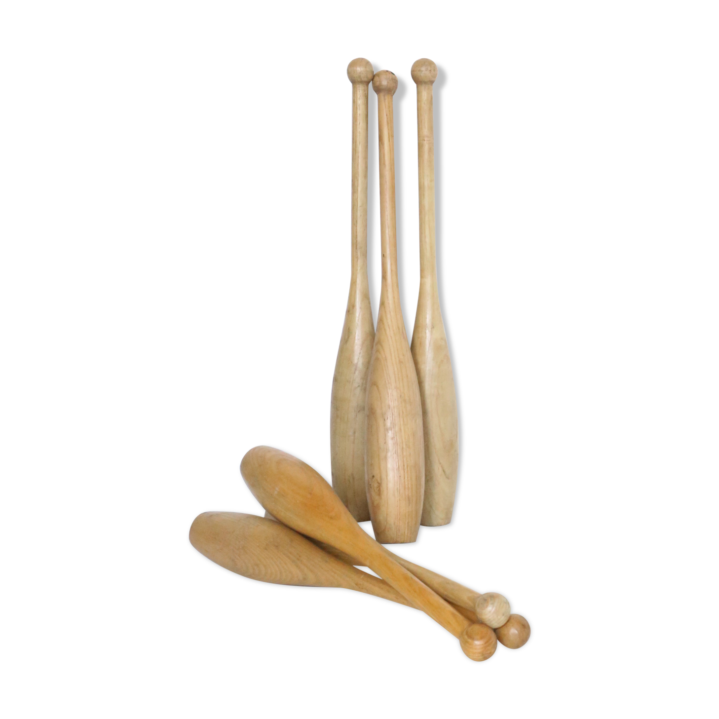 Set of 3 vintage juggling pins, beech wood, vintage