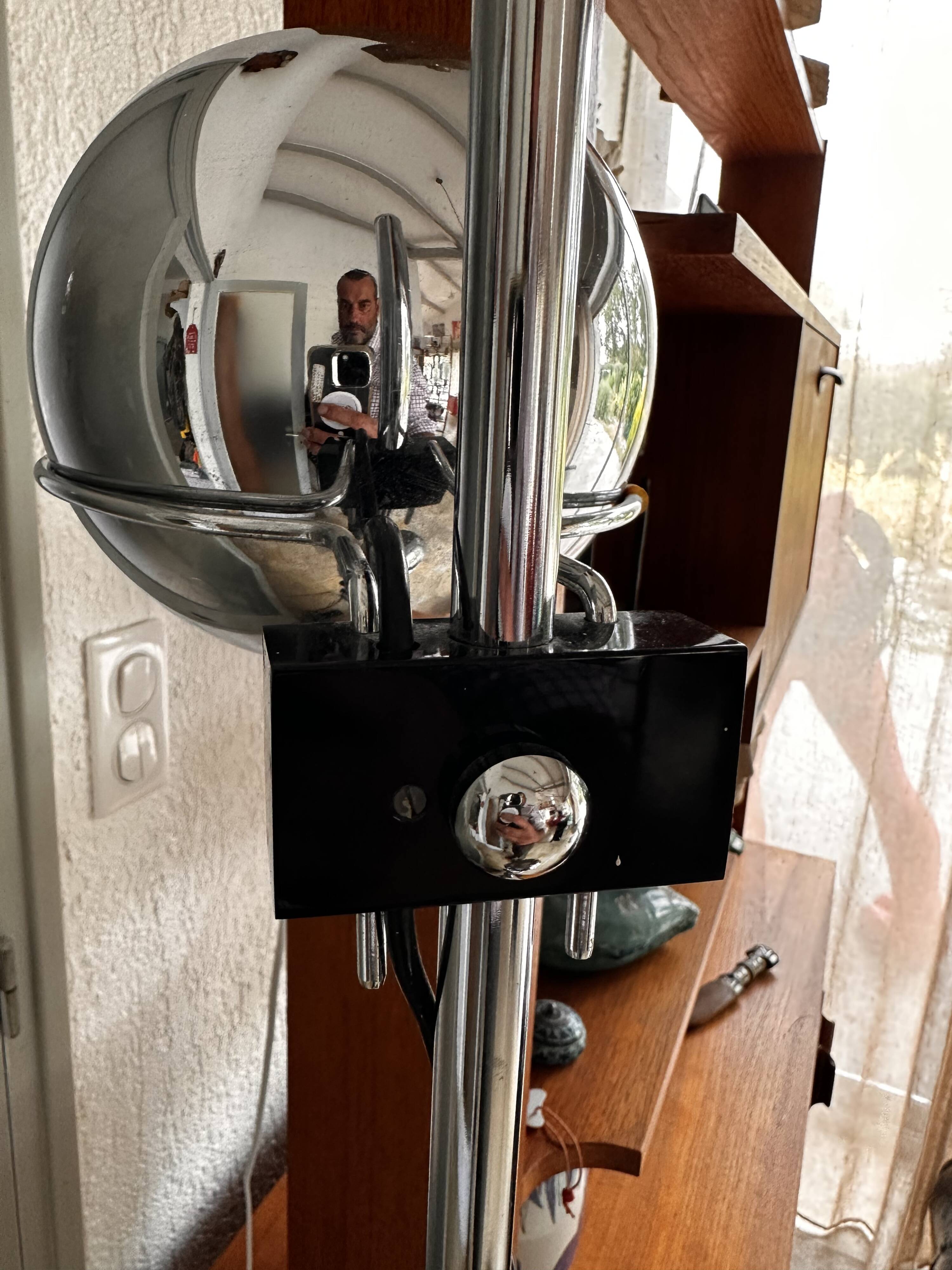 Eyeball floor lamp by Goffredo Reggiani