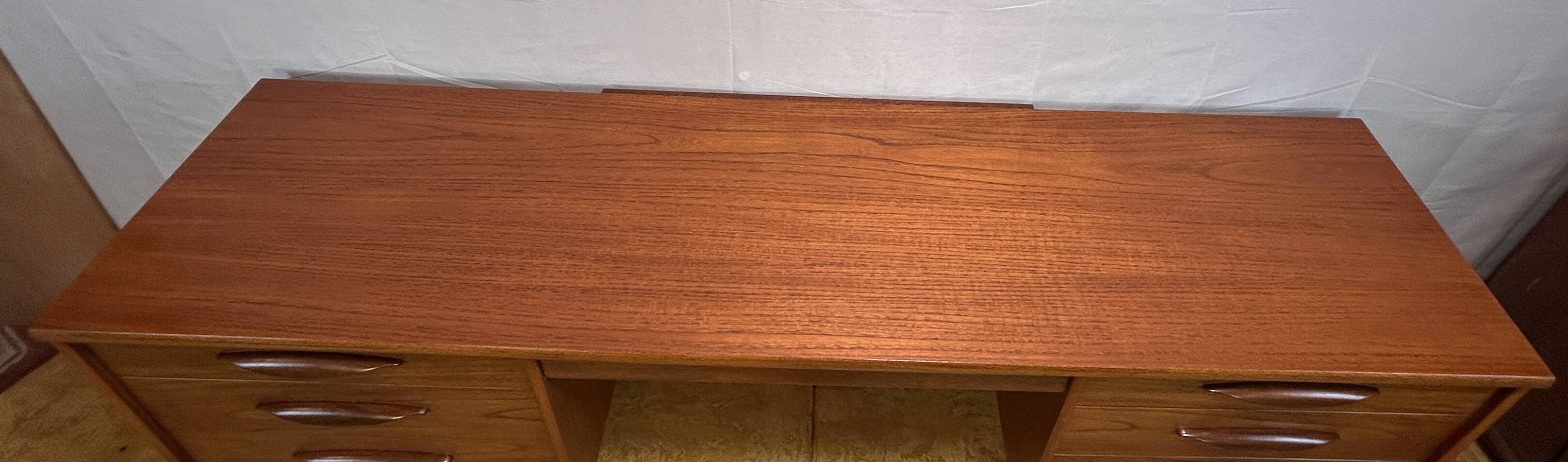 Mid-Century Retro Vintage Teak Desk by Austinsuite – 1960
